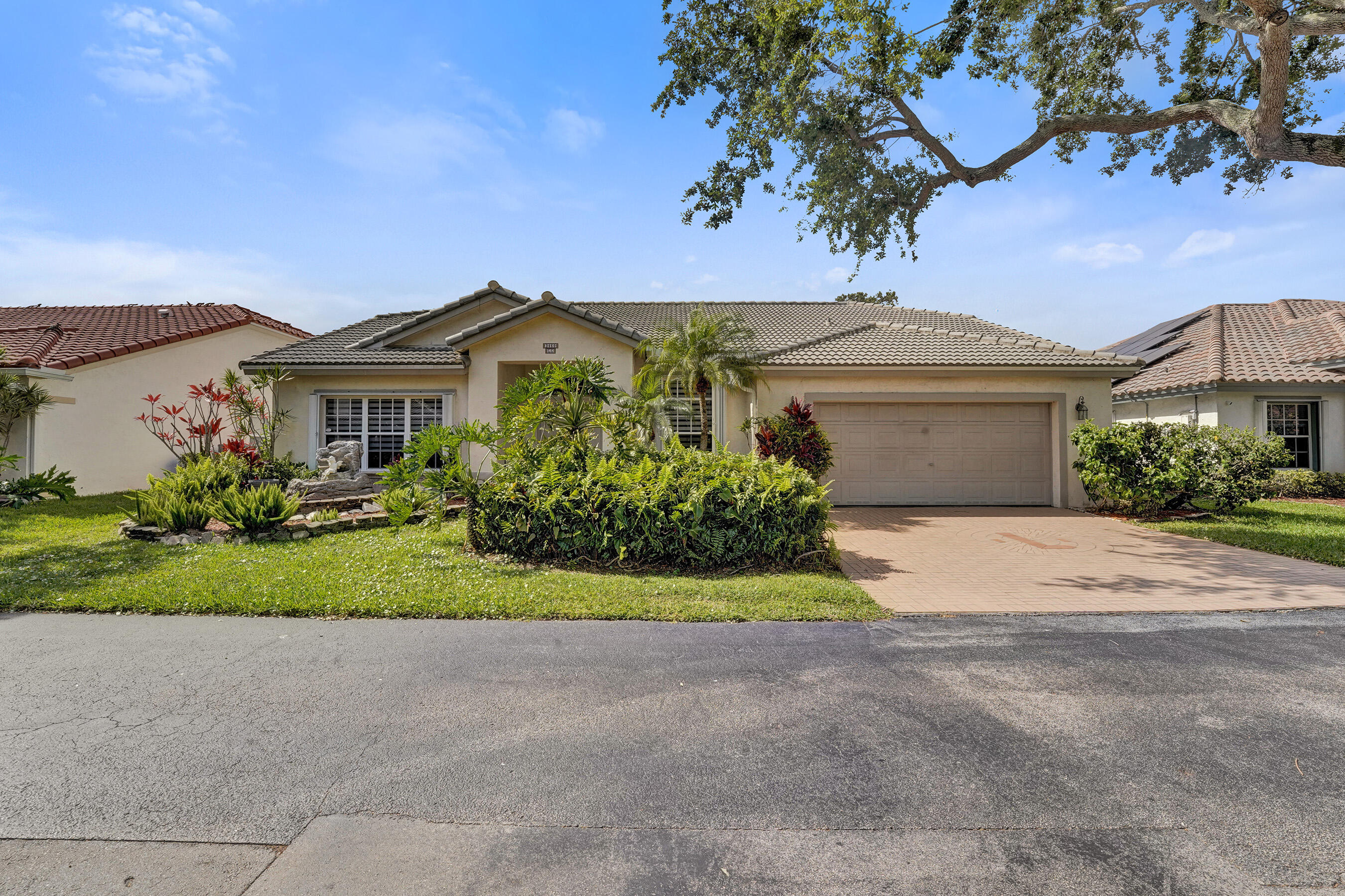 3460 Dunes Vis Pompano Beach, FL 33069