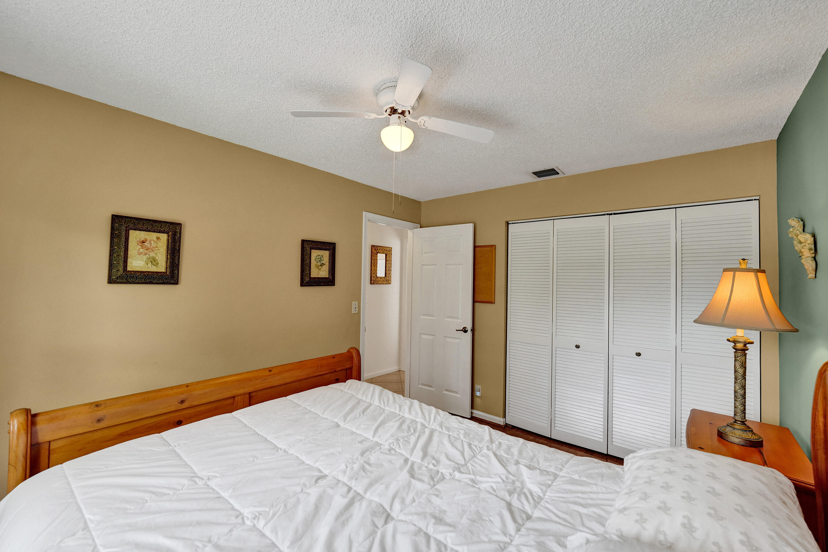 3460 Dunes Vis Pompano Beach, FL 33069