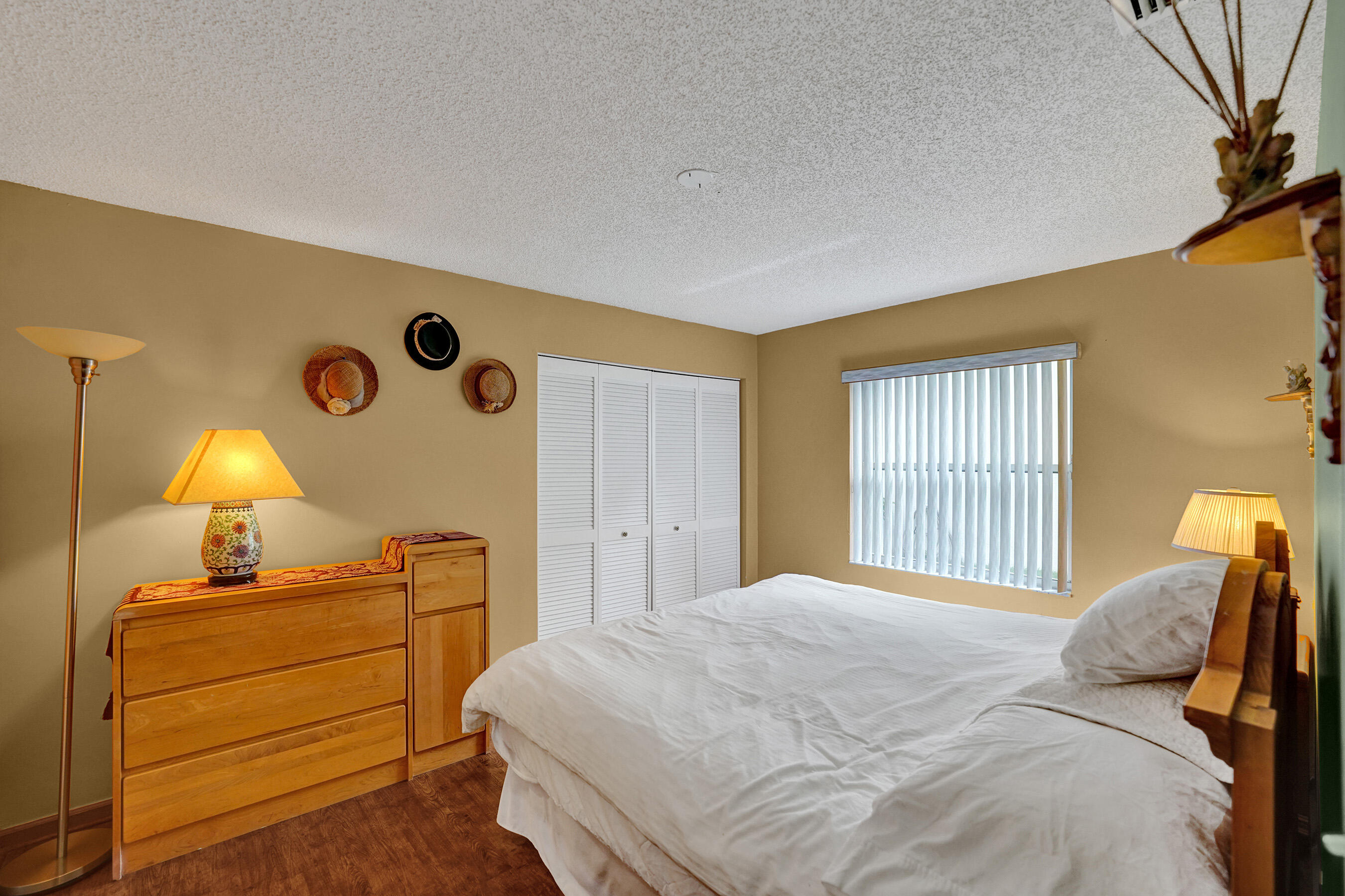 3460 Dunes Vis Pompano Beach, FL 33069