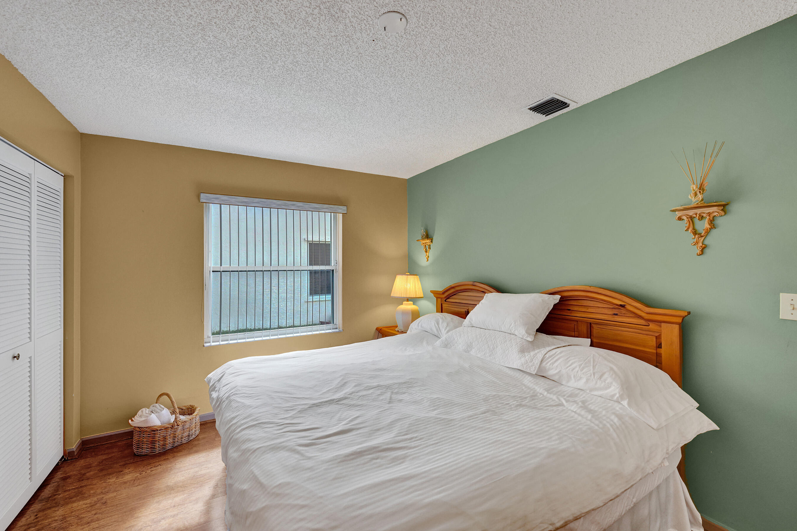 3460 Dunes Vis Pompano Beach, FL 33069