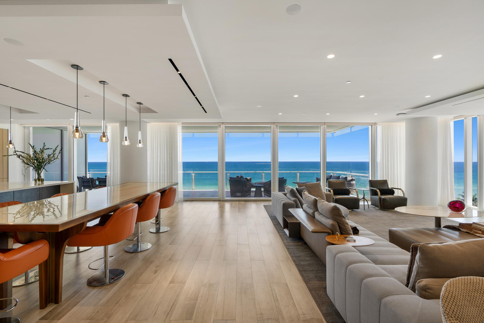 image The Surf Club Four Seasons0