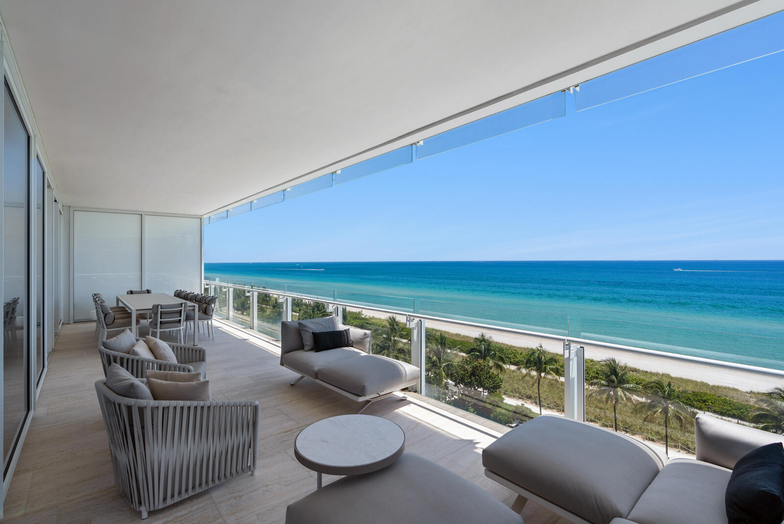 image The Surf Club Four Seasons10