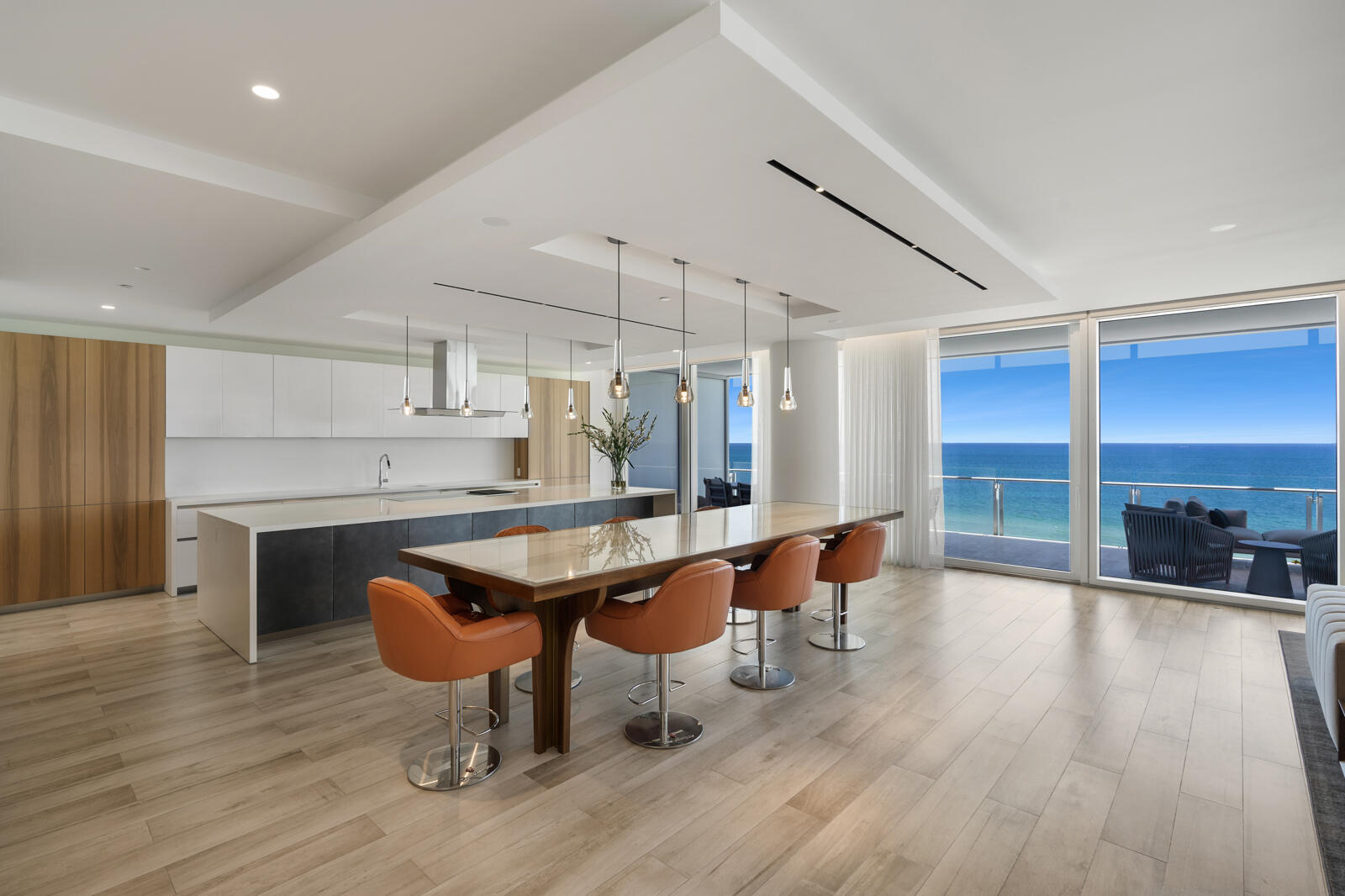 image The Surf Club Four Seasons1