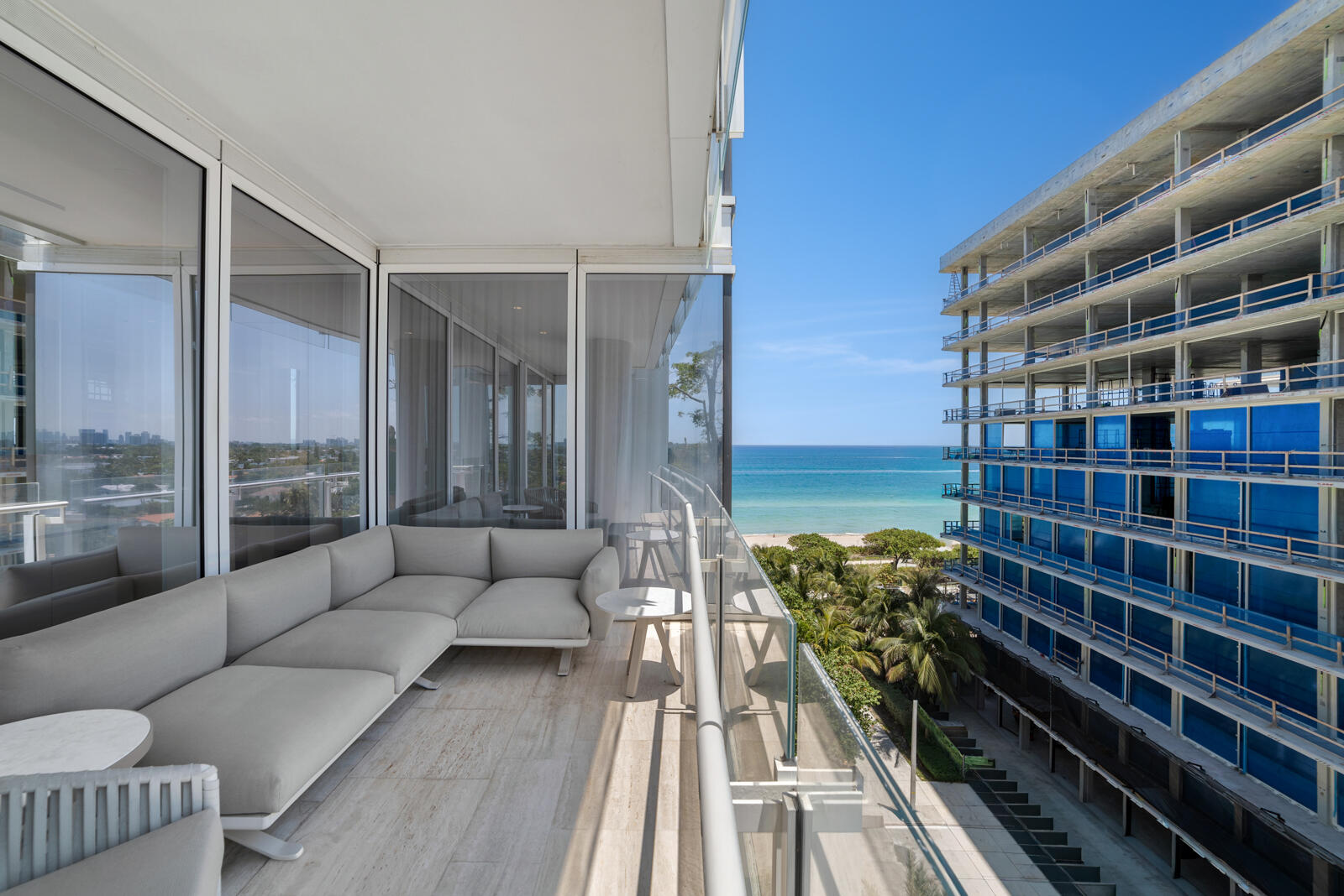 image The Surf Club Four Seasons42