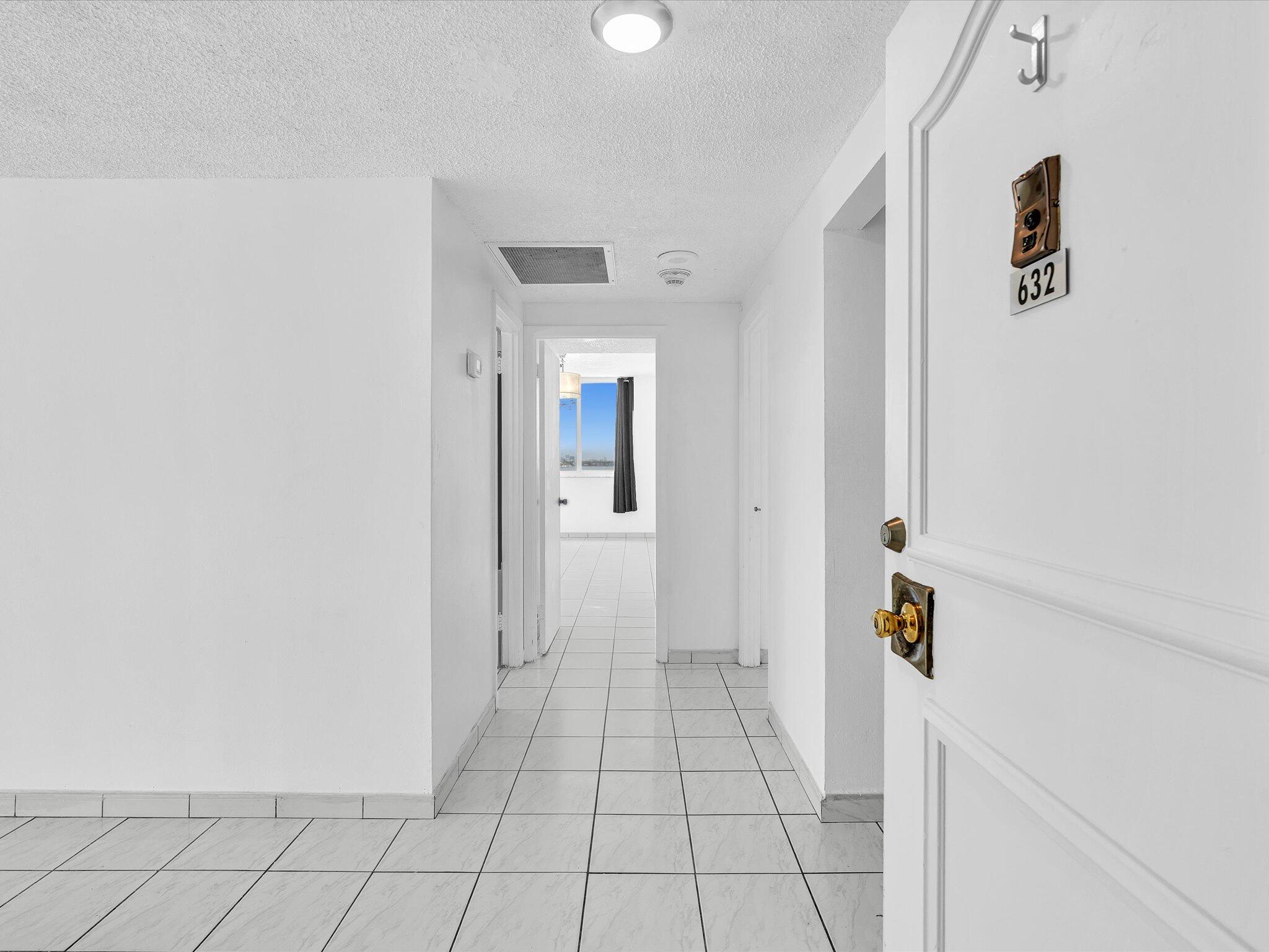image Arlen House West9