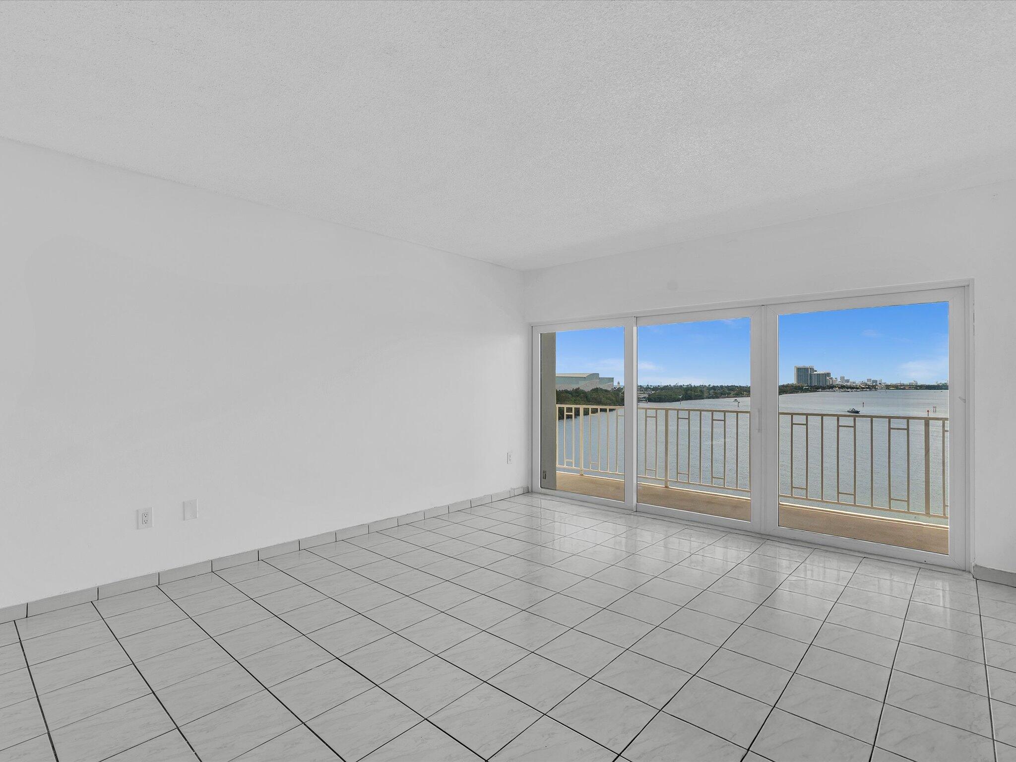 image Arlen House West12
