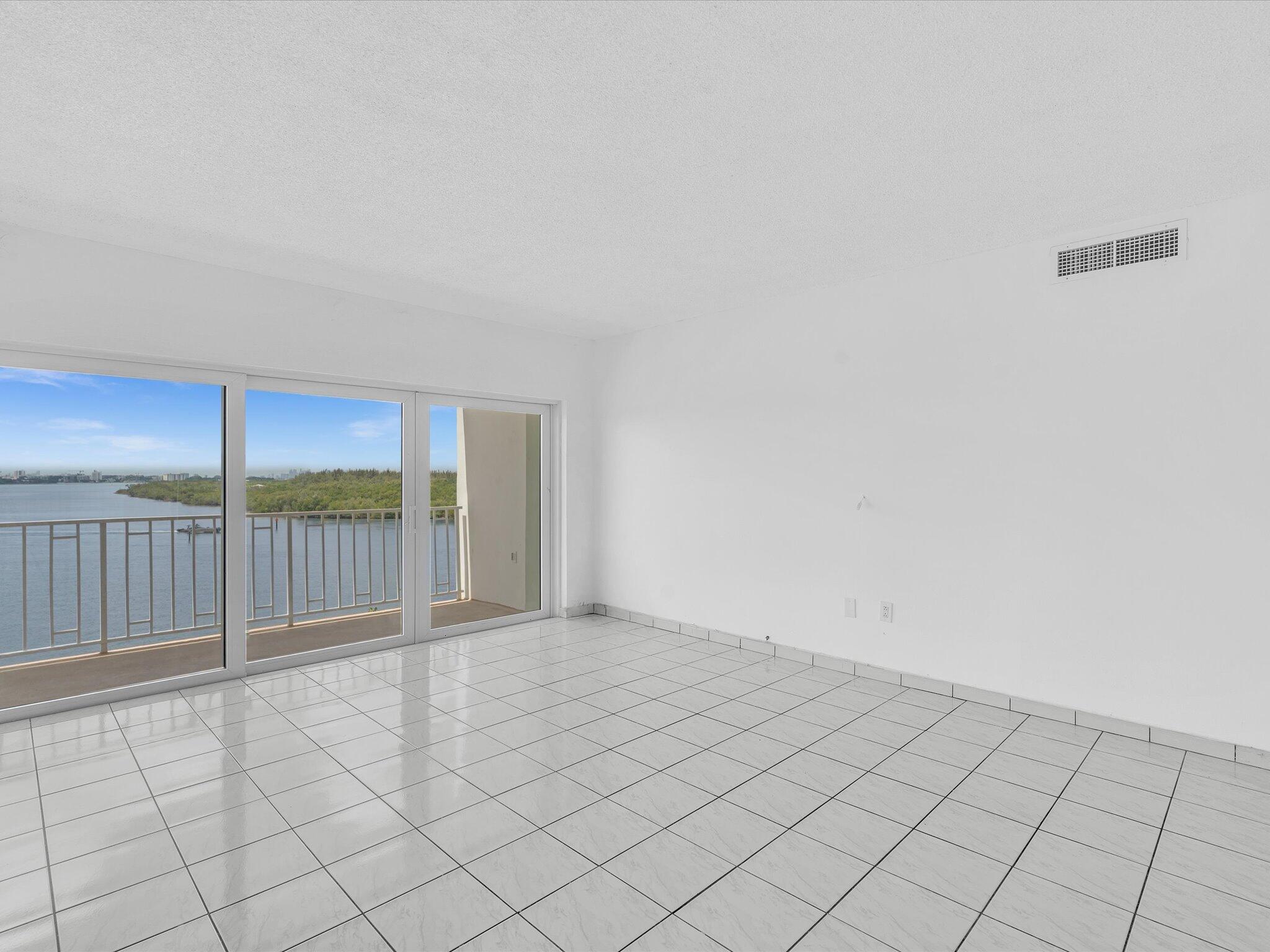 image Arlen House West14