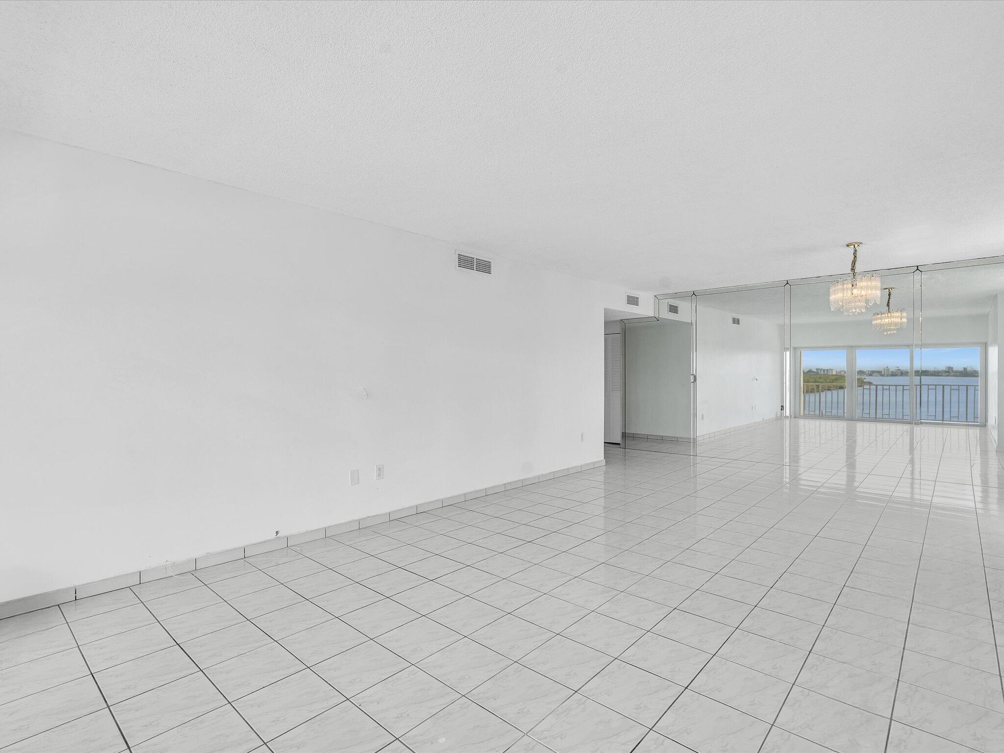 image Arlen House West15