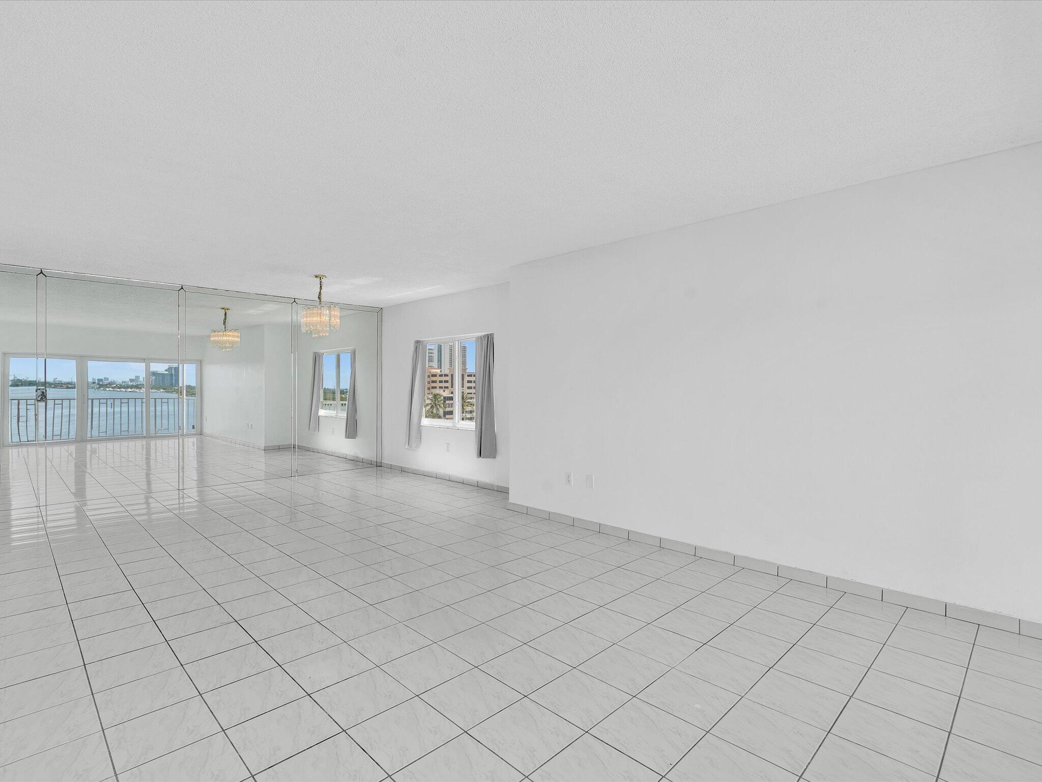 image Arlen House West16