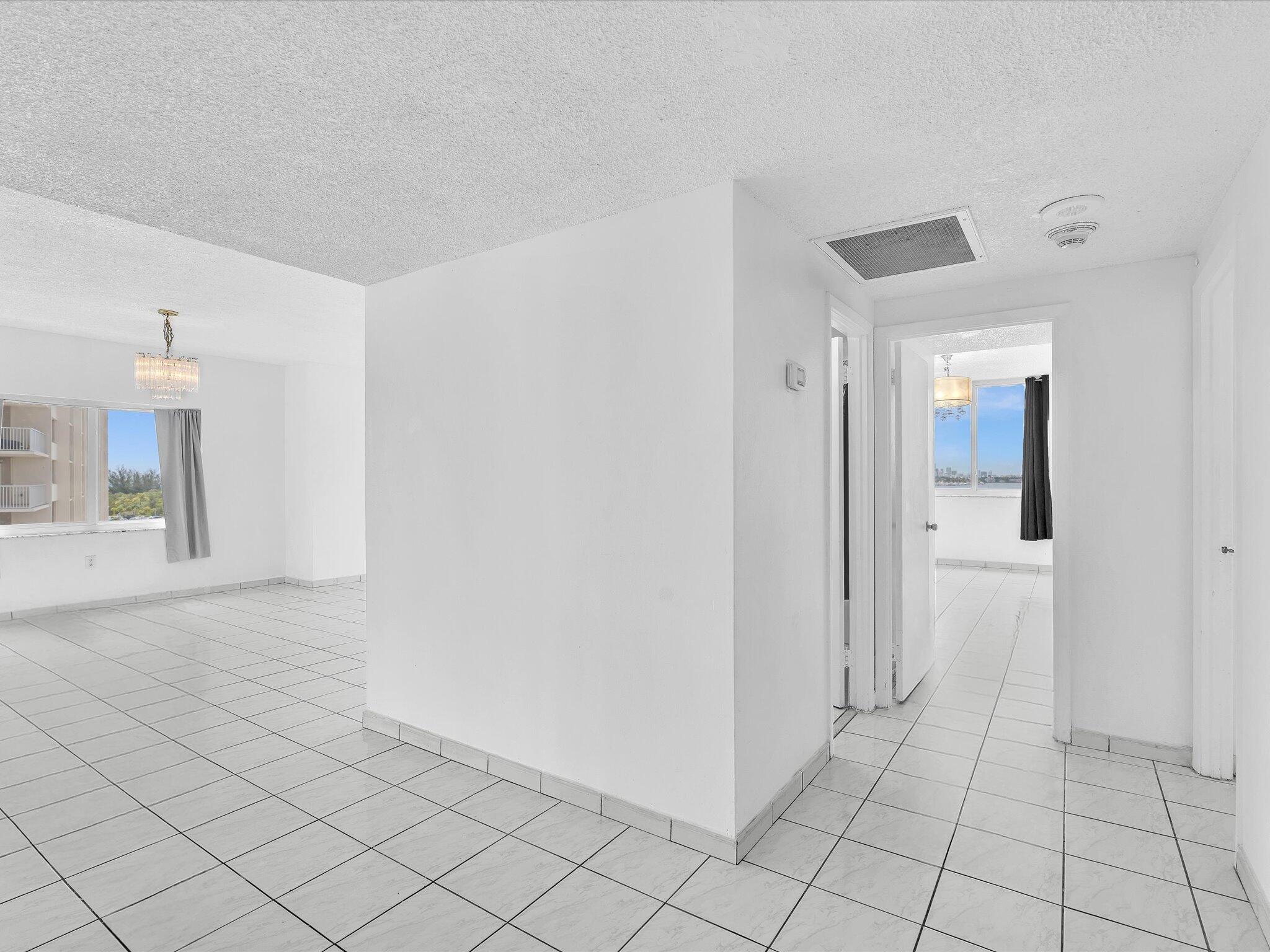 image Arlen House West3