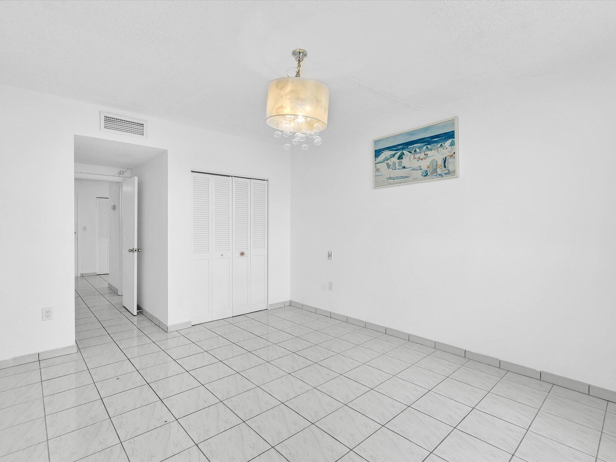 image Arlen House West39