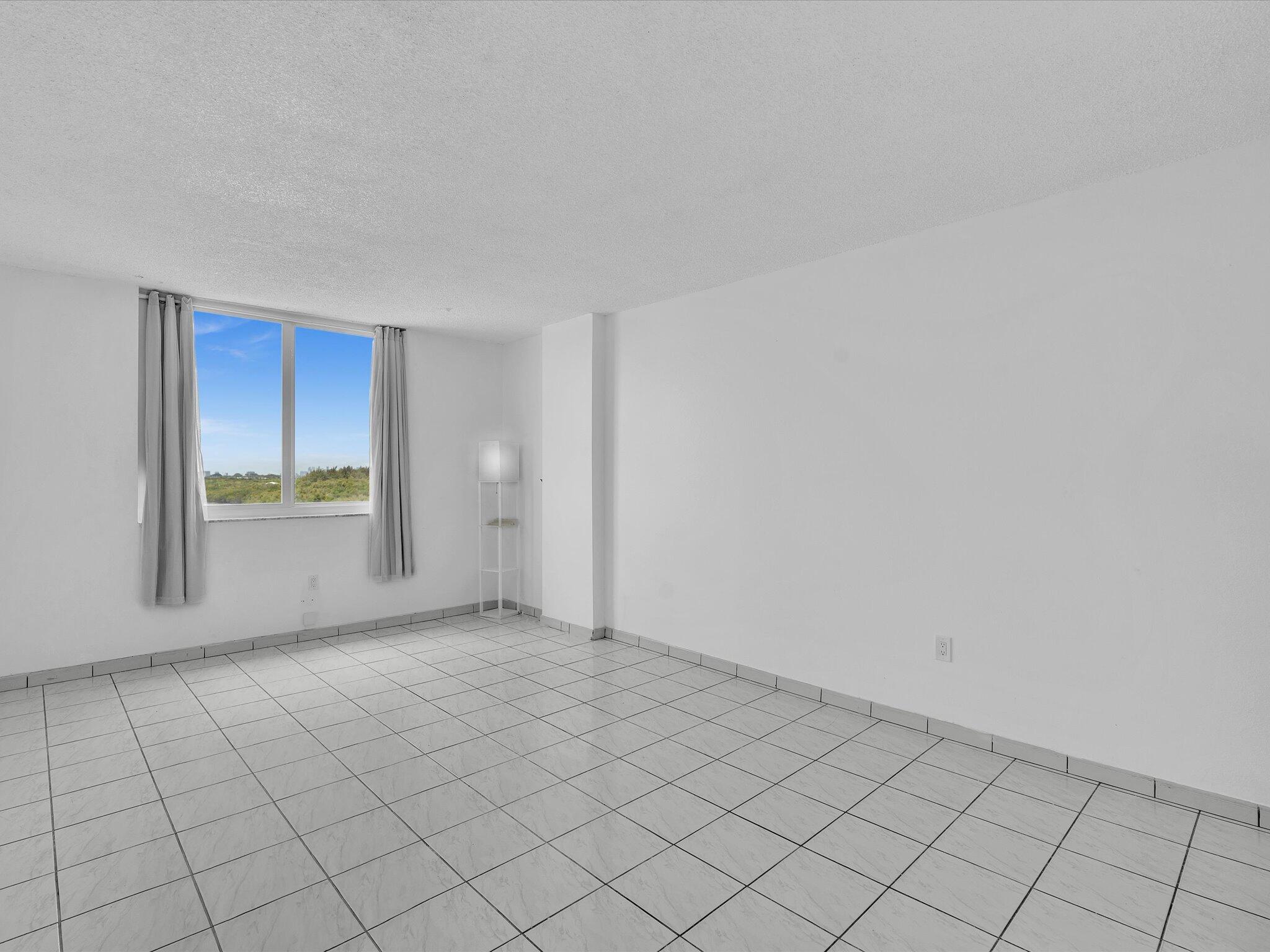 image Arlen House West40