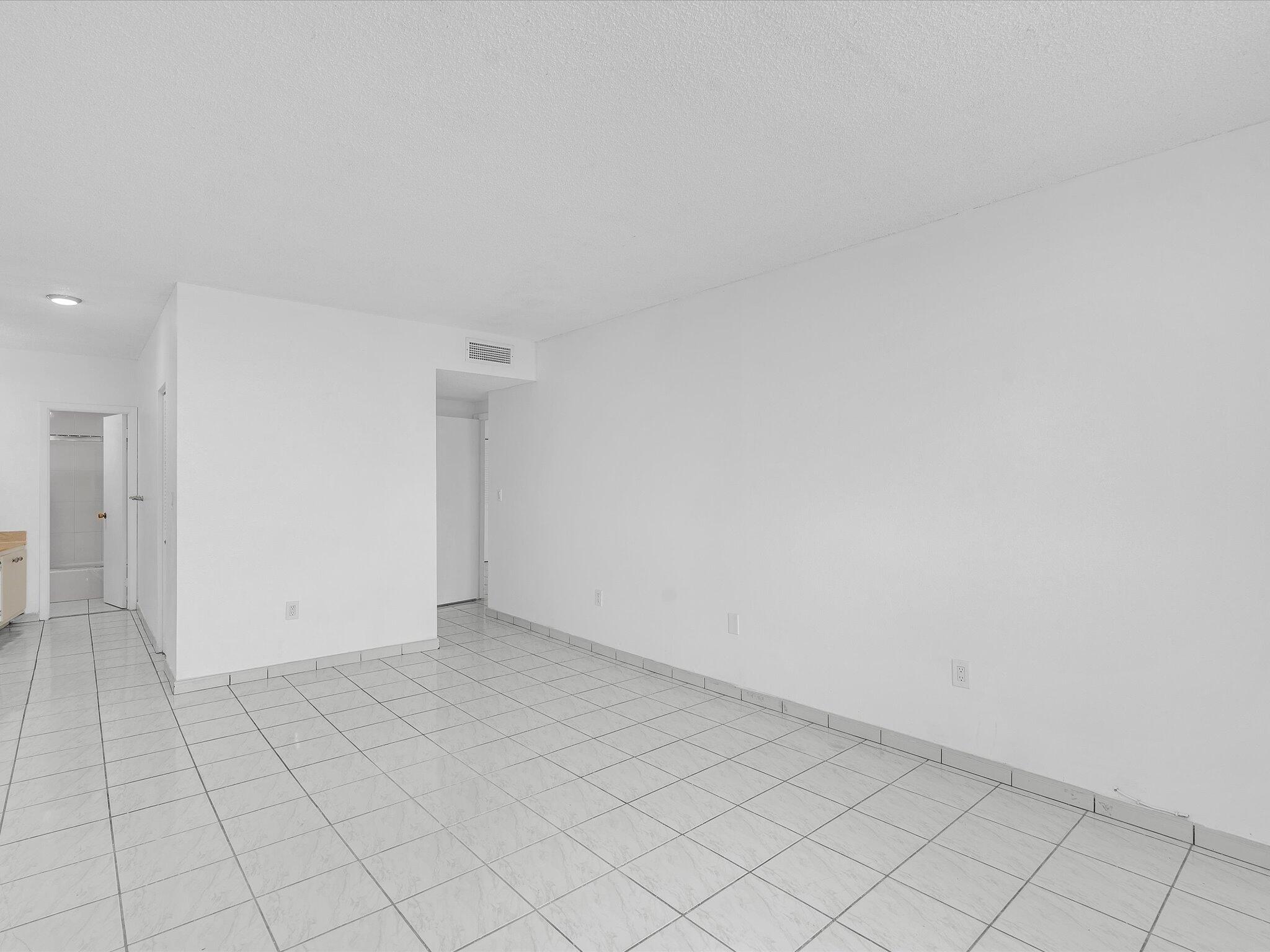 image Arlen House West42