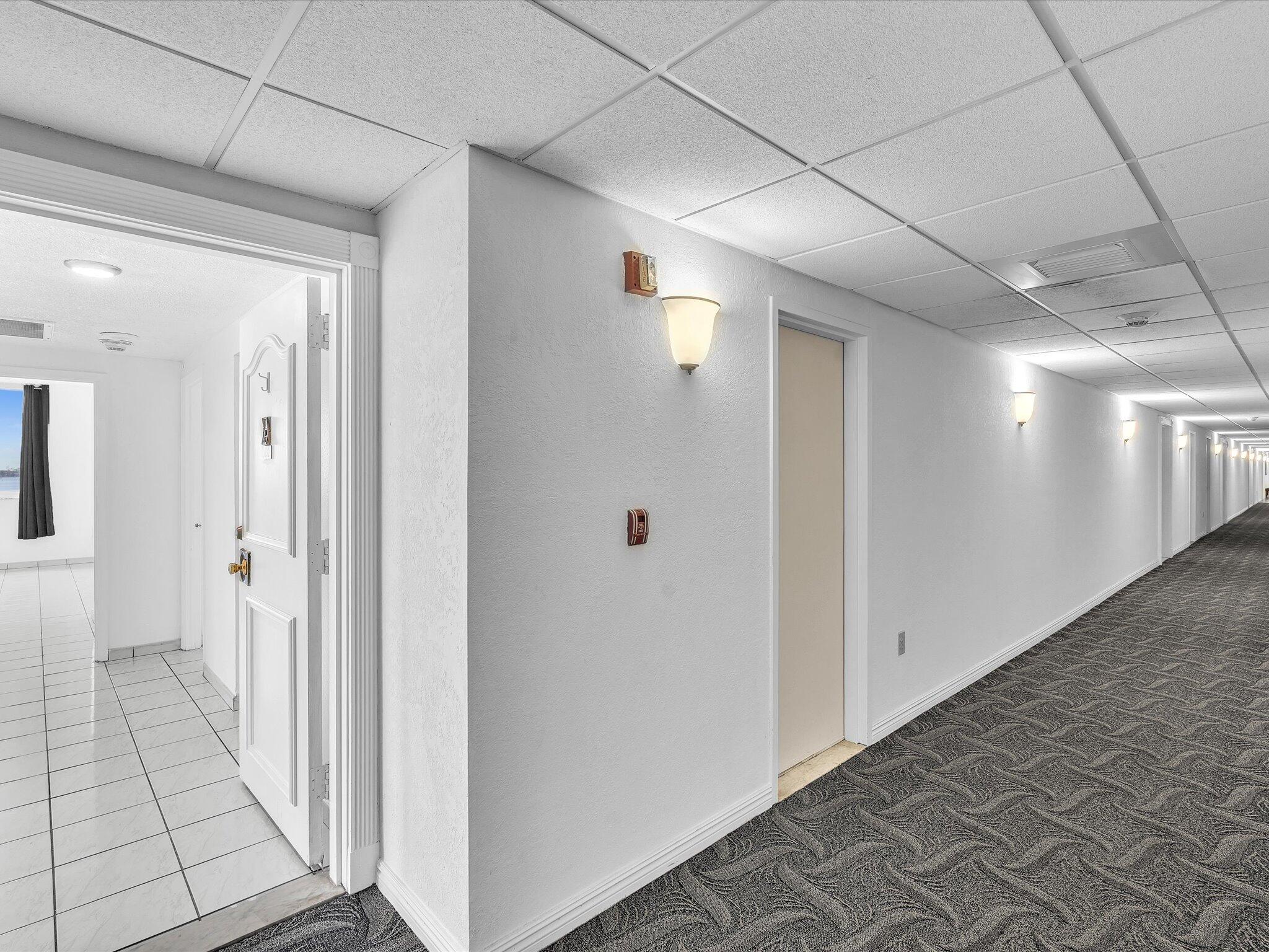 image Arlen House West43