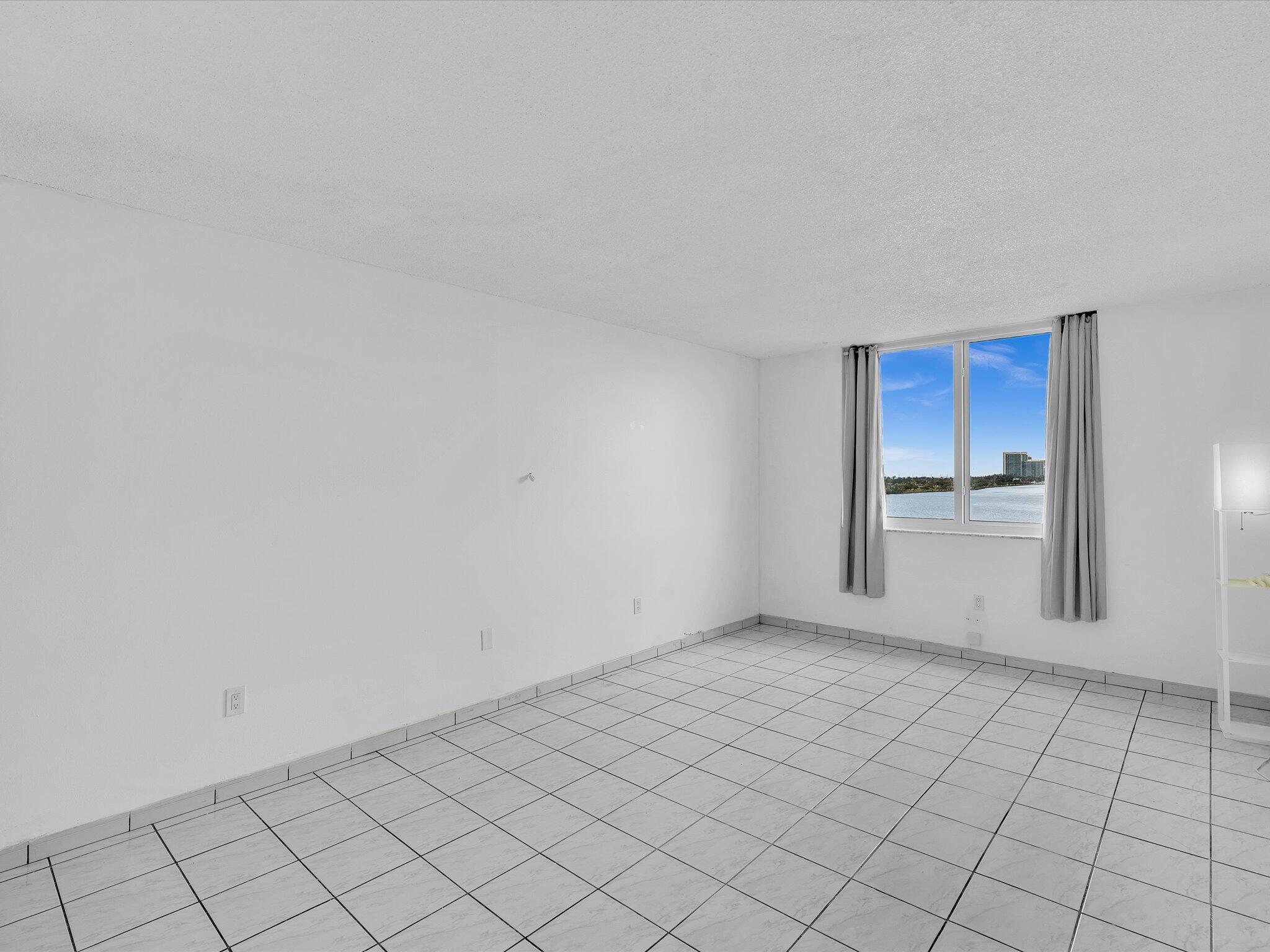 image Arlen House West47