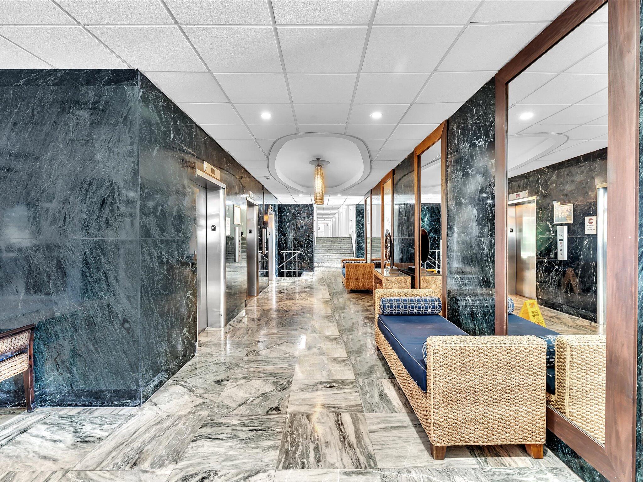 image Arlen House West50