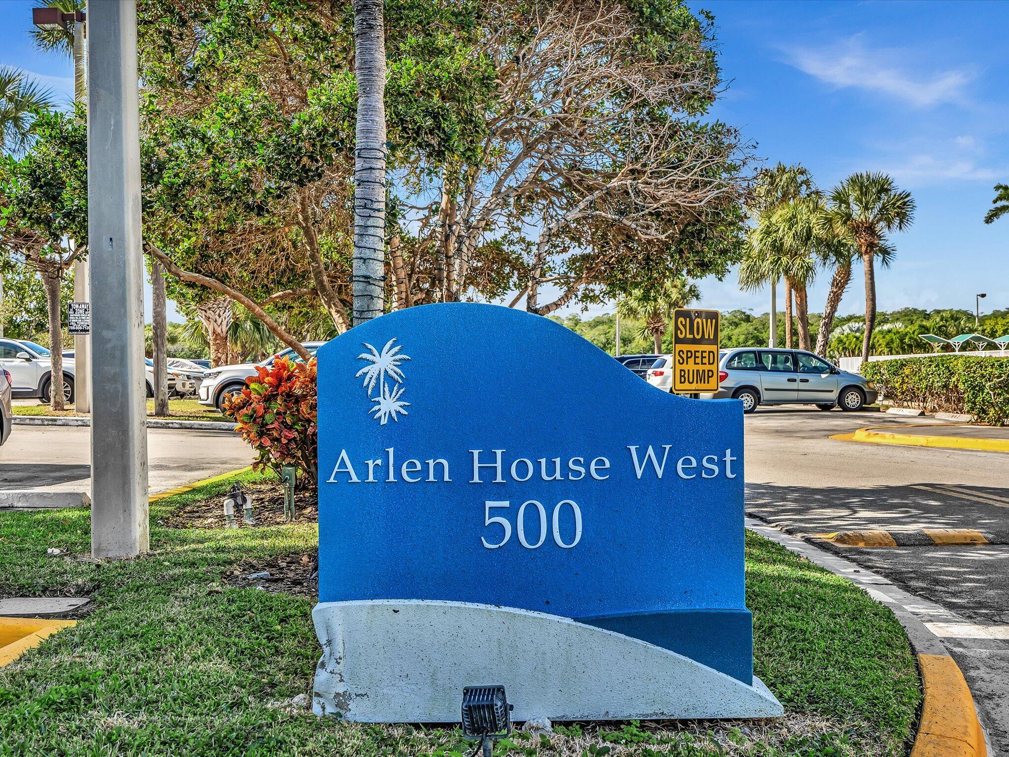 image Arlen House West55