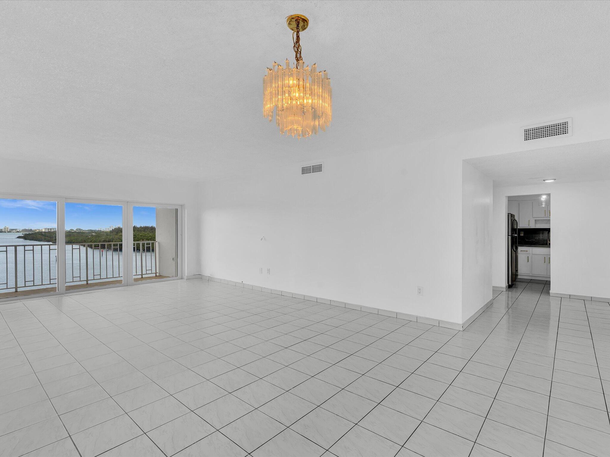 image Arlen House West8