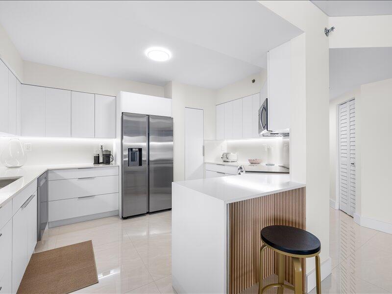 18260 N Bay #418 Sunny Isles Beach, FL 33160