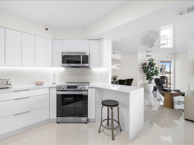18260 N Bay #418 Sunny Isles Beach, FL 33160