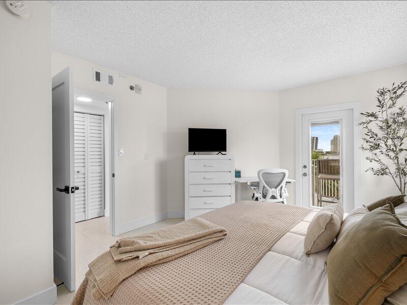 18260 N Bay #418 Sunny Isles Beach, FL 33160