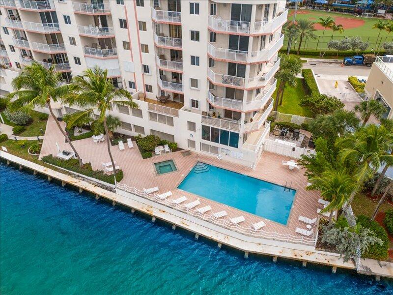 18260 N Bay #418 Sunny Isles Beach, FL 33160