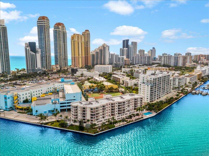 18260 N Bay #418 Sunny Isles Beach, FL 33160