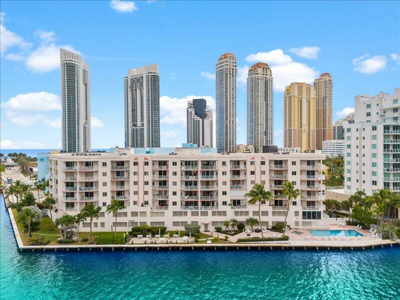 18260 N Bay #418 Sunny Isles Beach, FL 33160