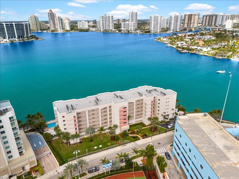 18260 N Bay #418 Sunny Isles Beach, FL 33160