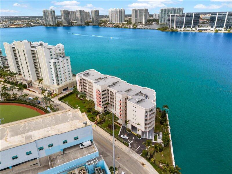 18260 N Bay #418 Sunny Isles Beach, FL 33160