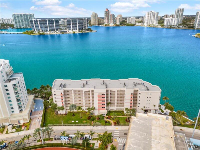 18260 N Bay #418 Sunny Isles Beach, FL 33160