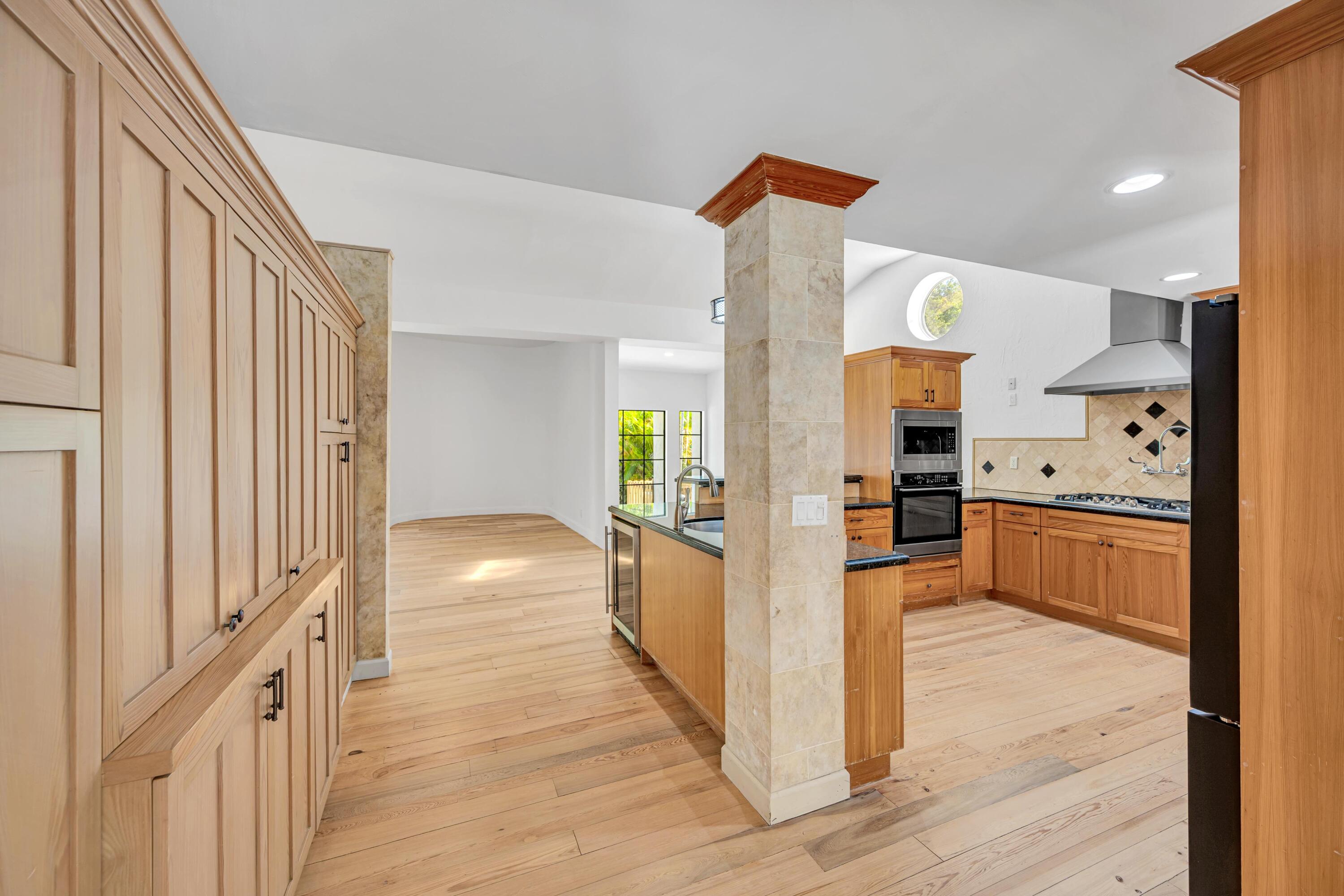 1413 NE 4th Fort Lauderdale, FL 33301