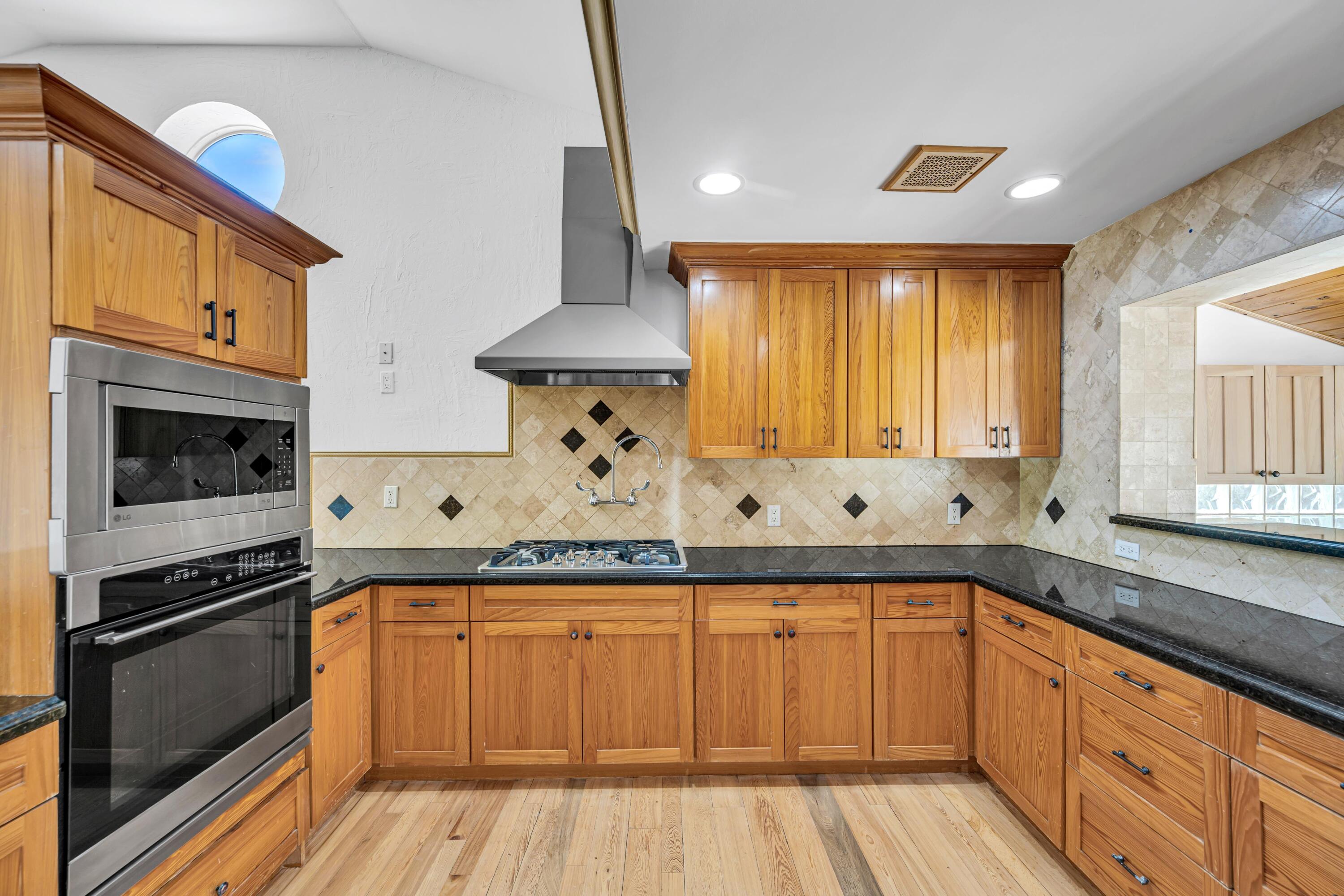 1413 NE 4th Fort Lauderdale, FL 33301