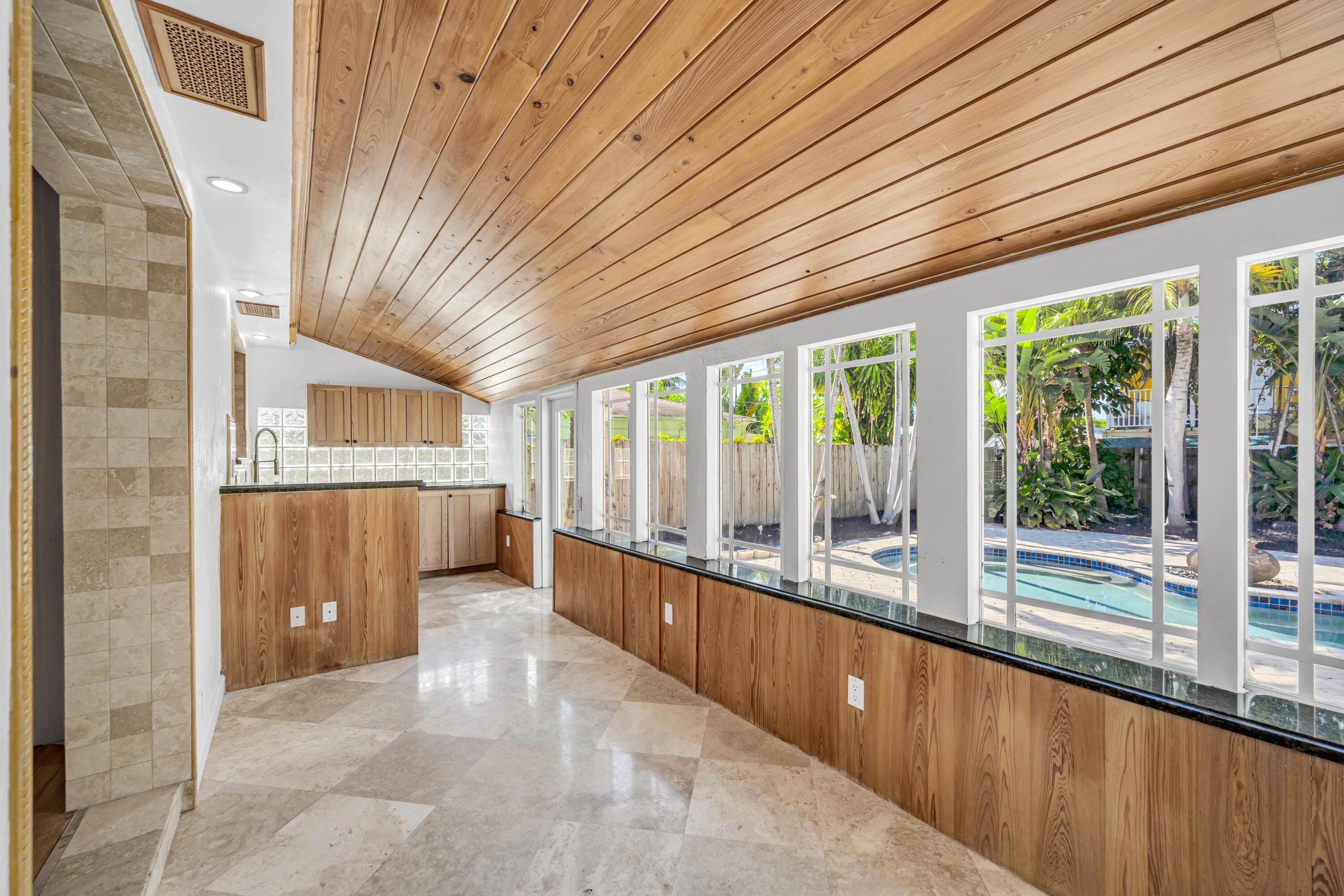 1413 NE 4th Fort Lauderdale, FL 33301
