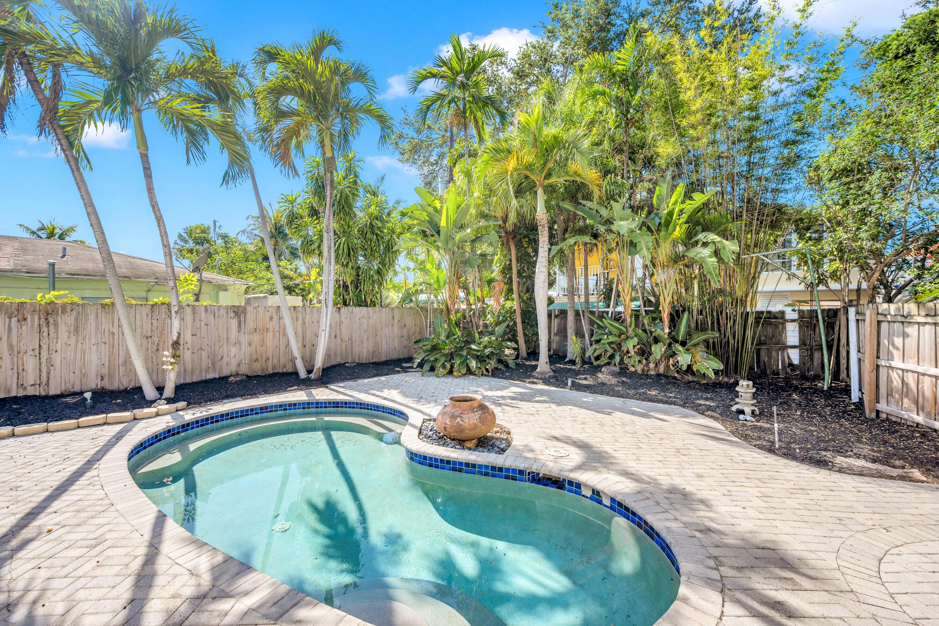 1413 NE 4th Fort Lauderdale, FL 33301