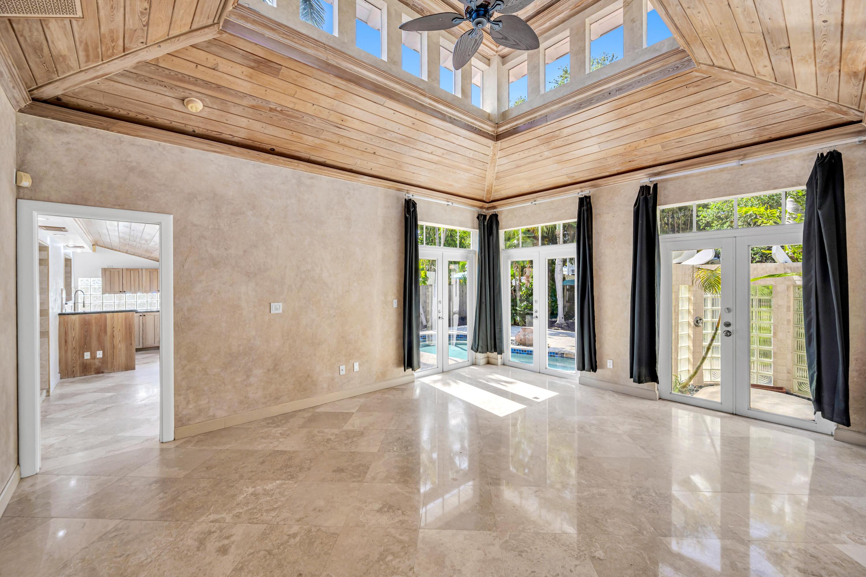 1413 NE 4th Fort Lauderdale, FL 33301