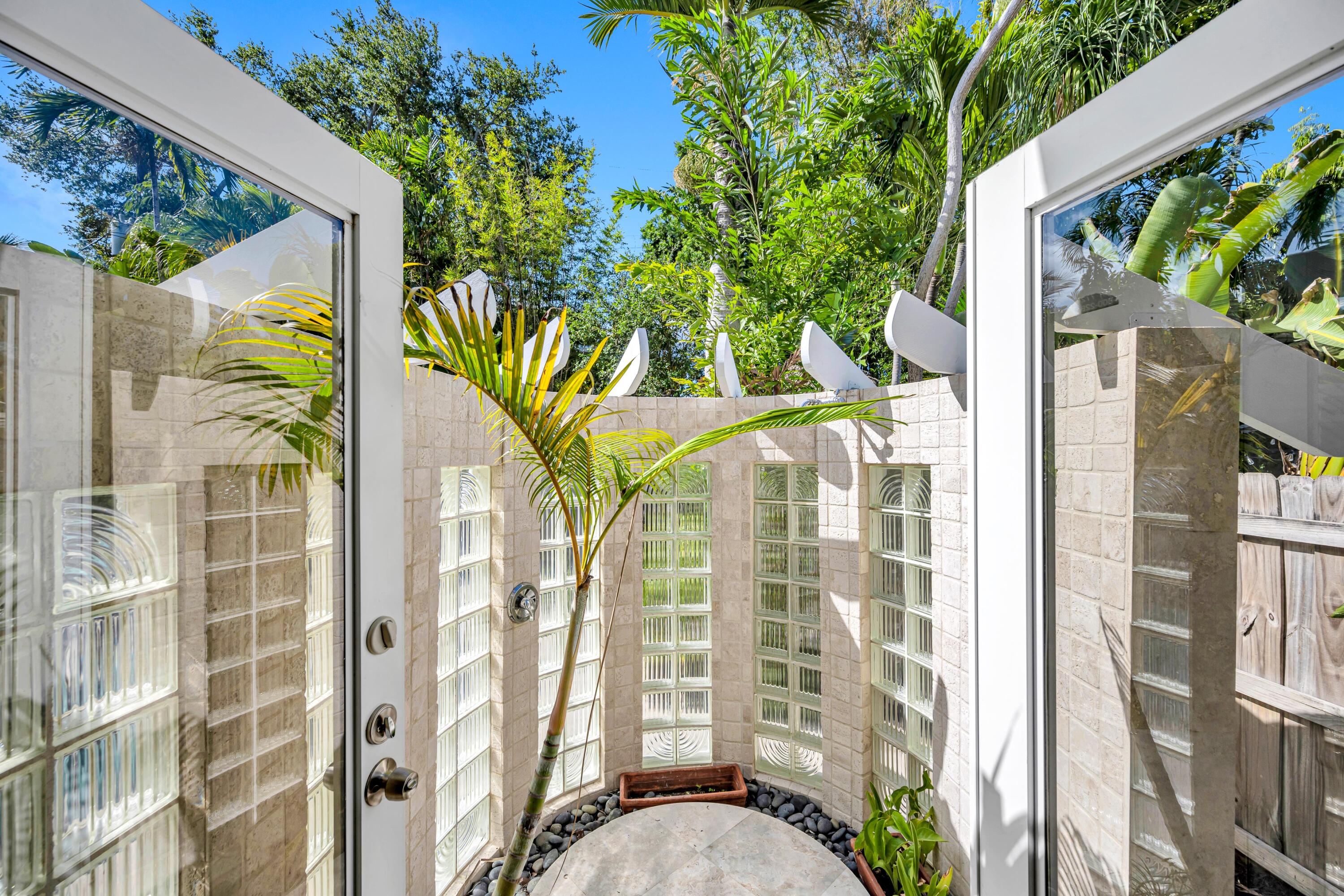 1413 NE 4th Fort Lauderdale, FL 33301