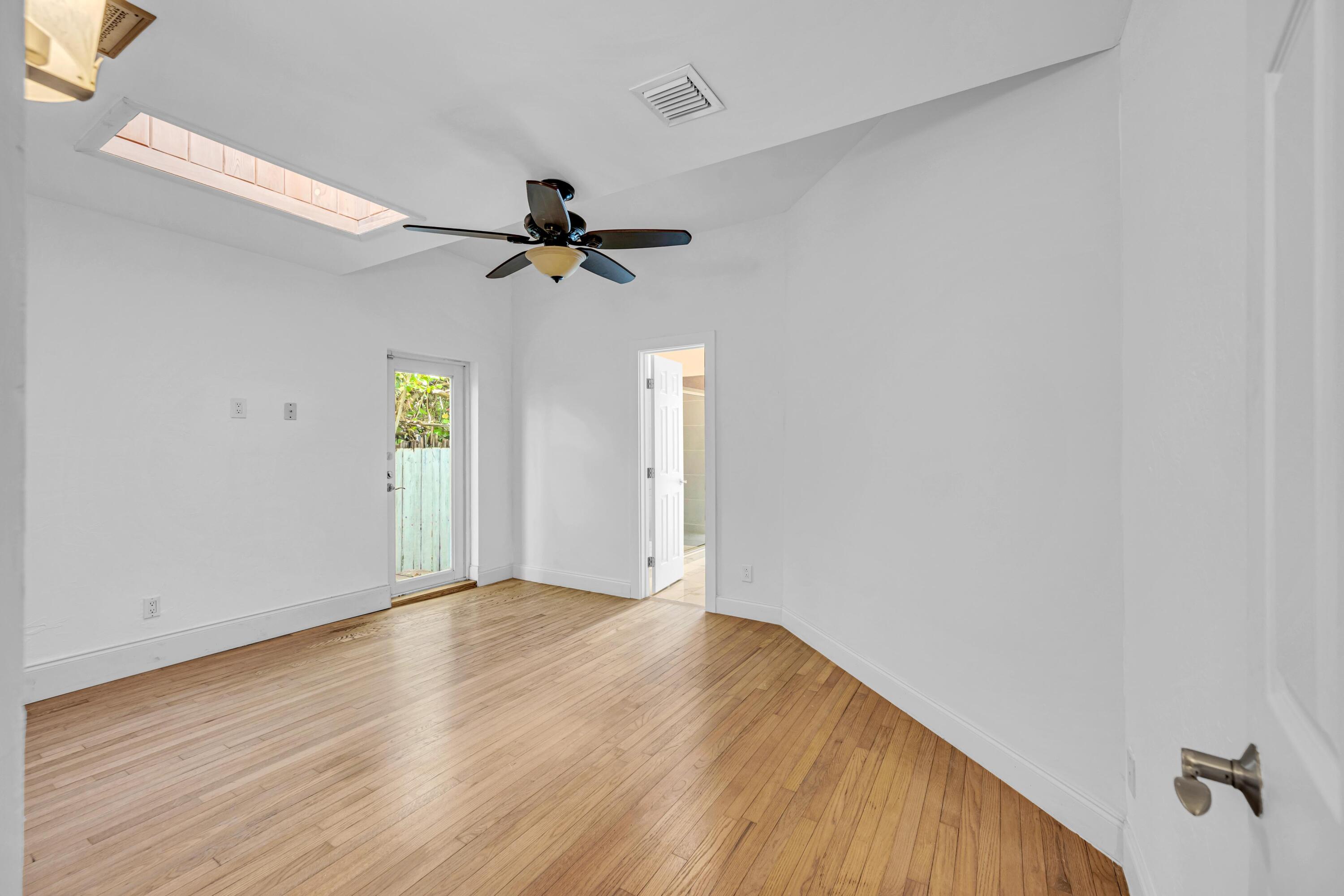 1413 NE 4th Fort Lauderdale, FL 33301