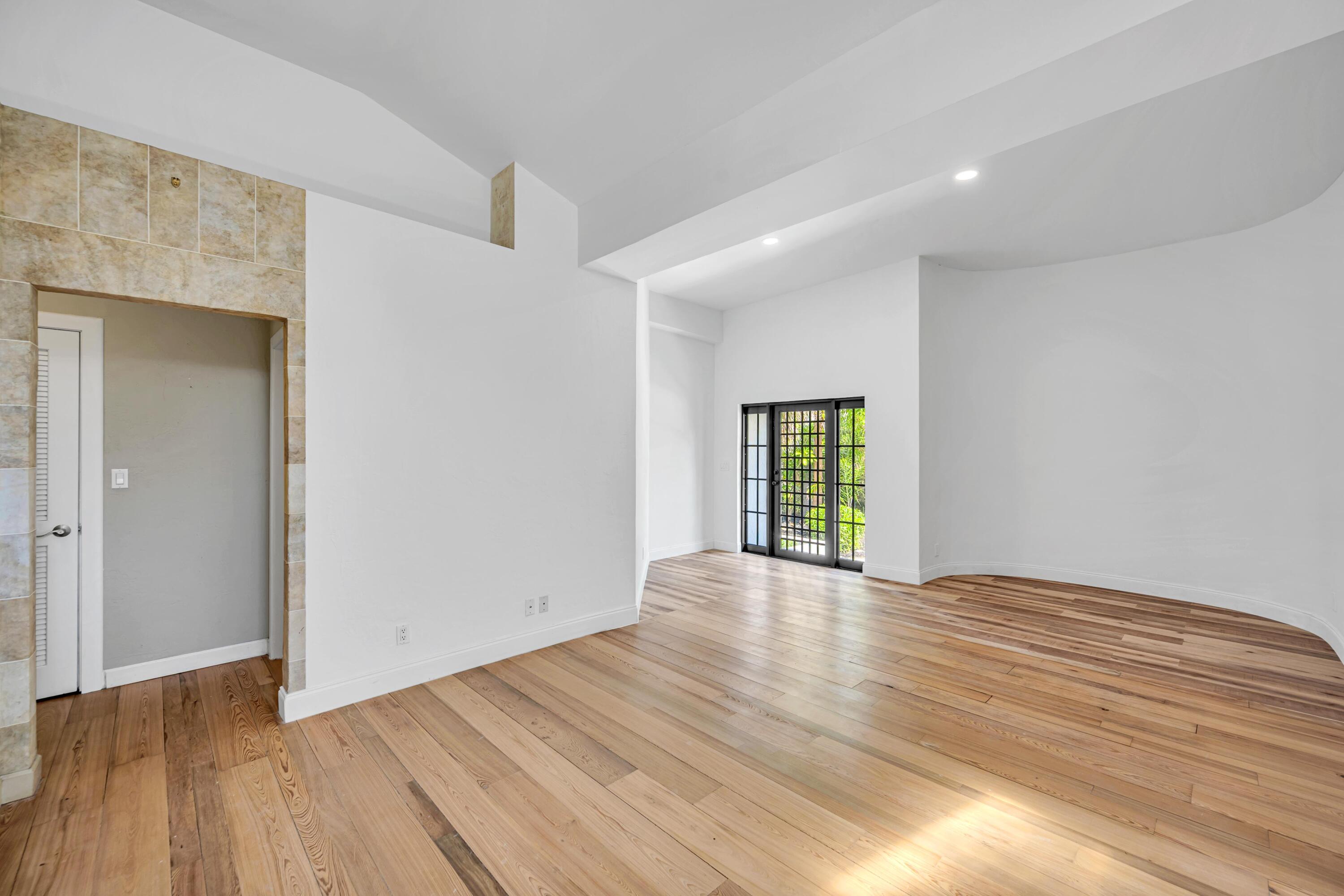 1413 NE 4th Fort Lauderdale, FL 33301