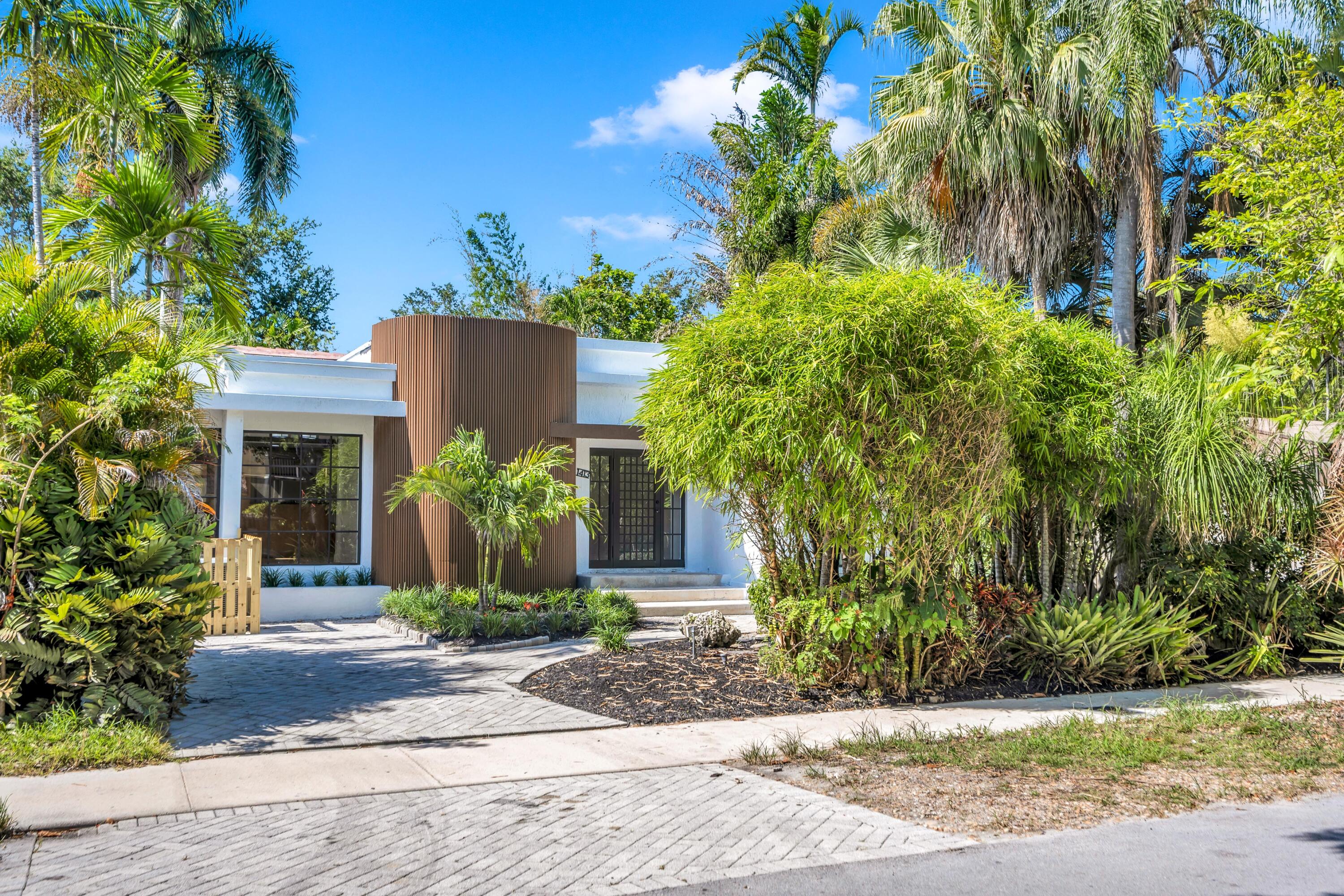 1413 NE 4th Fort Lauderdale, FL 33301