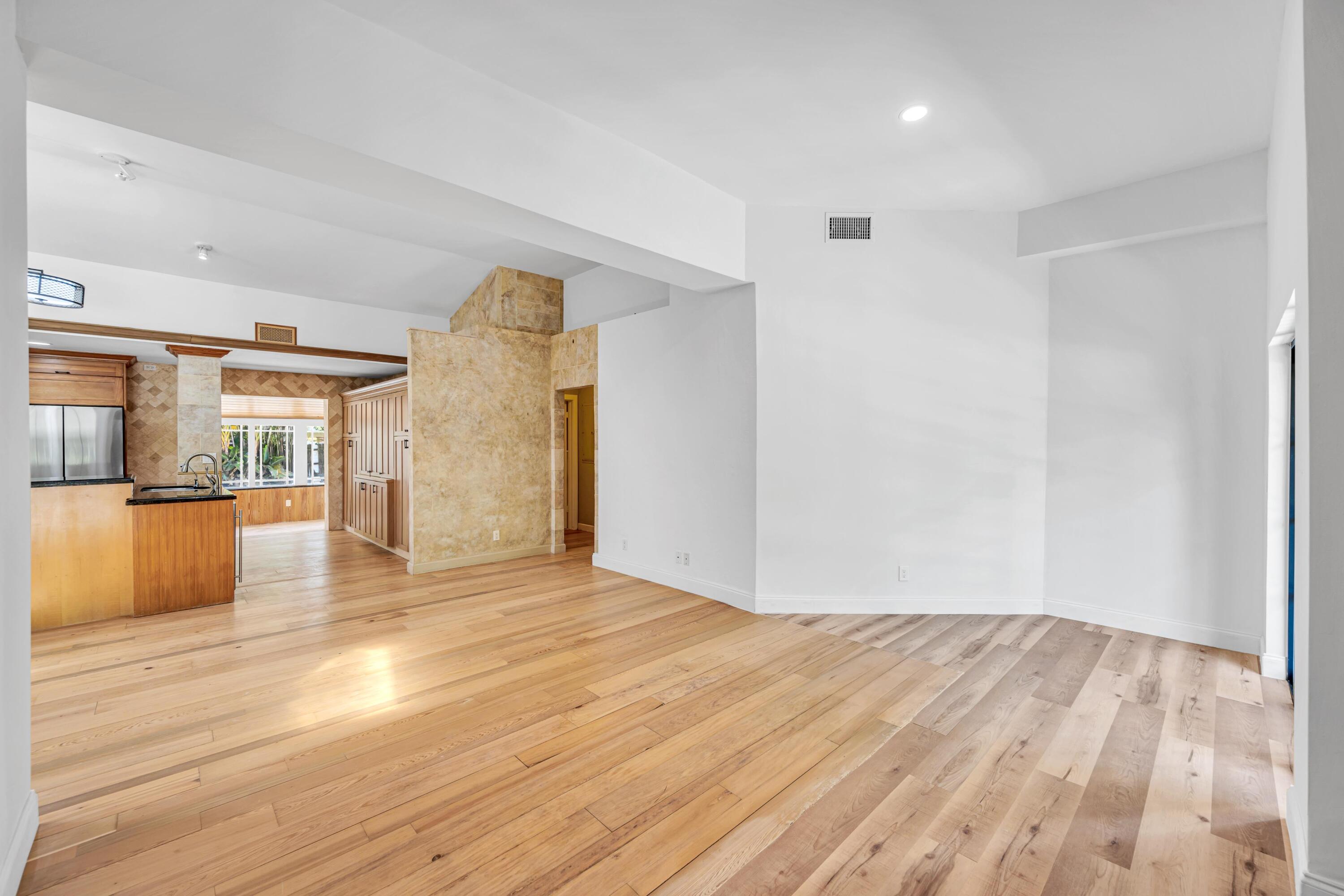 1413 NE 4th Fort Lauderdale, FL 33301