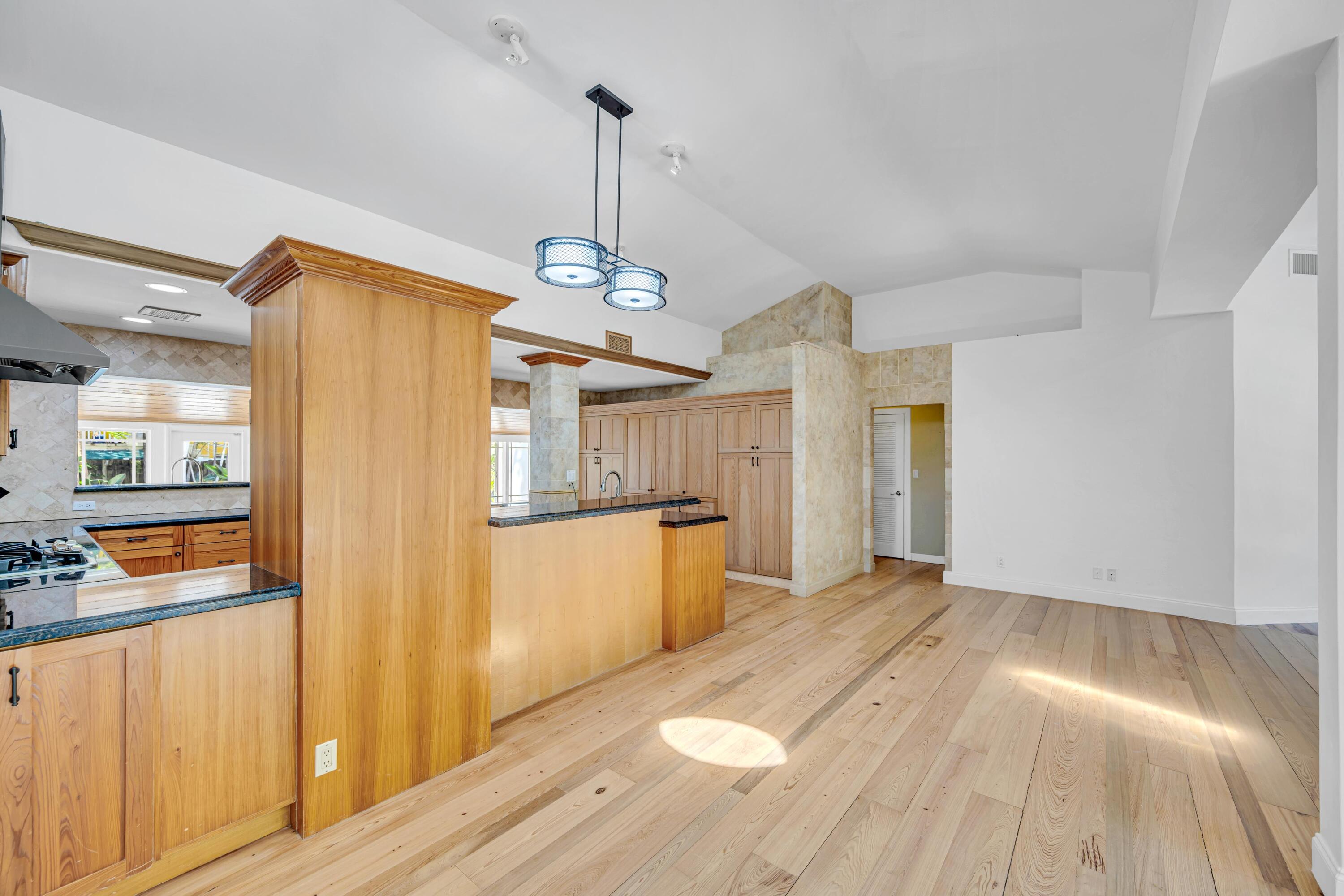 1413 NE 4th Fort Lauderdale, FL 33301