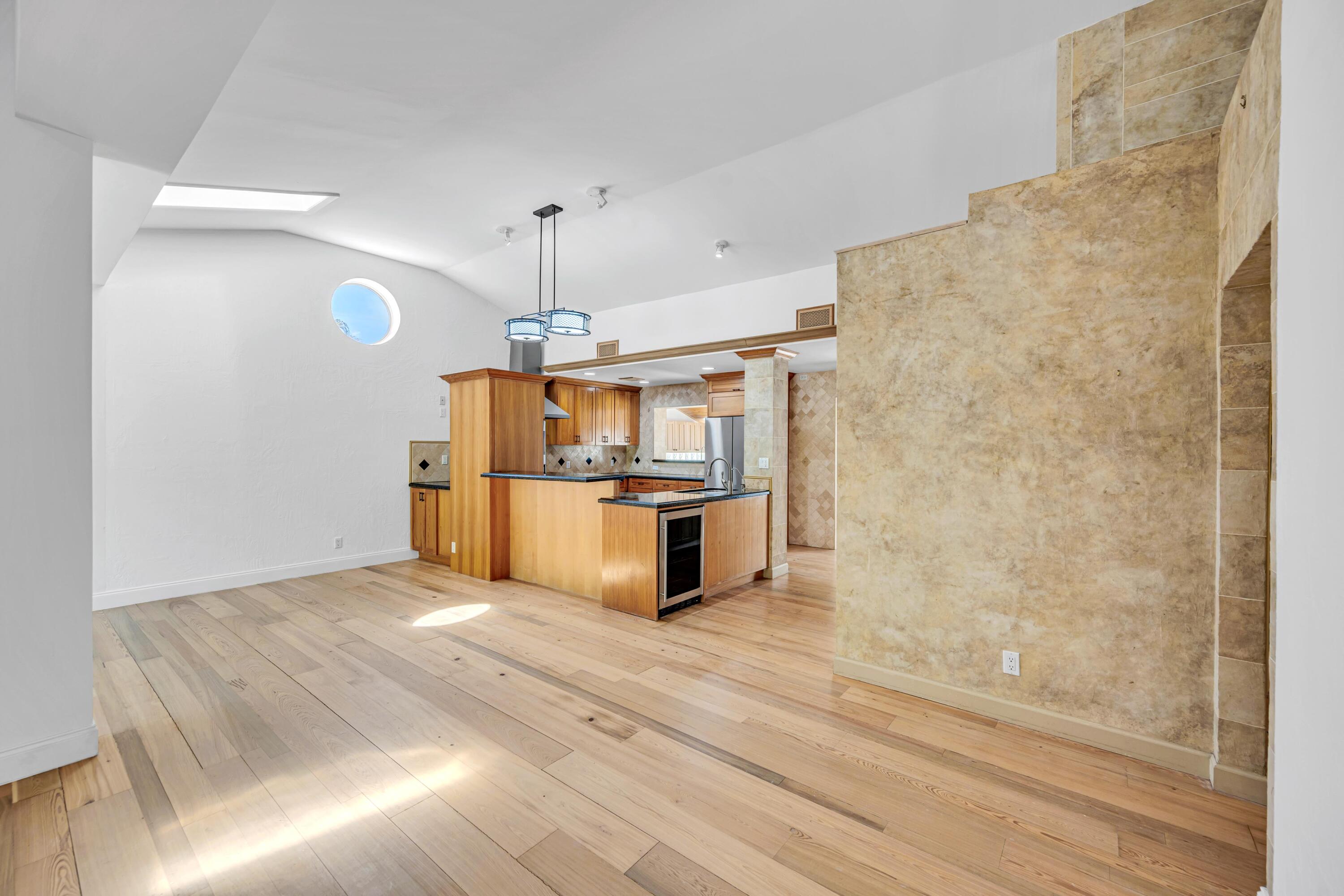 1413 NE 4th Fort Lauderdale, FL 33301