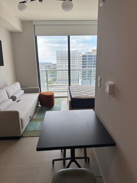 image The Crosby Miami Worldcenter12
