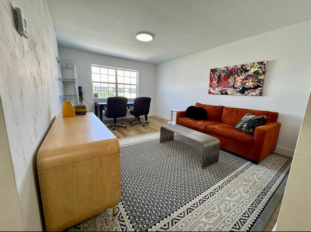 299 SW 7th #2070
