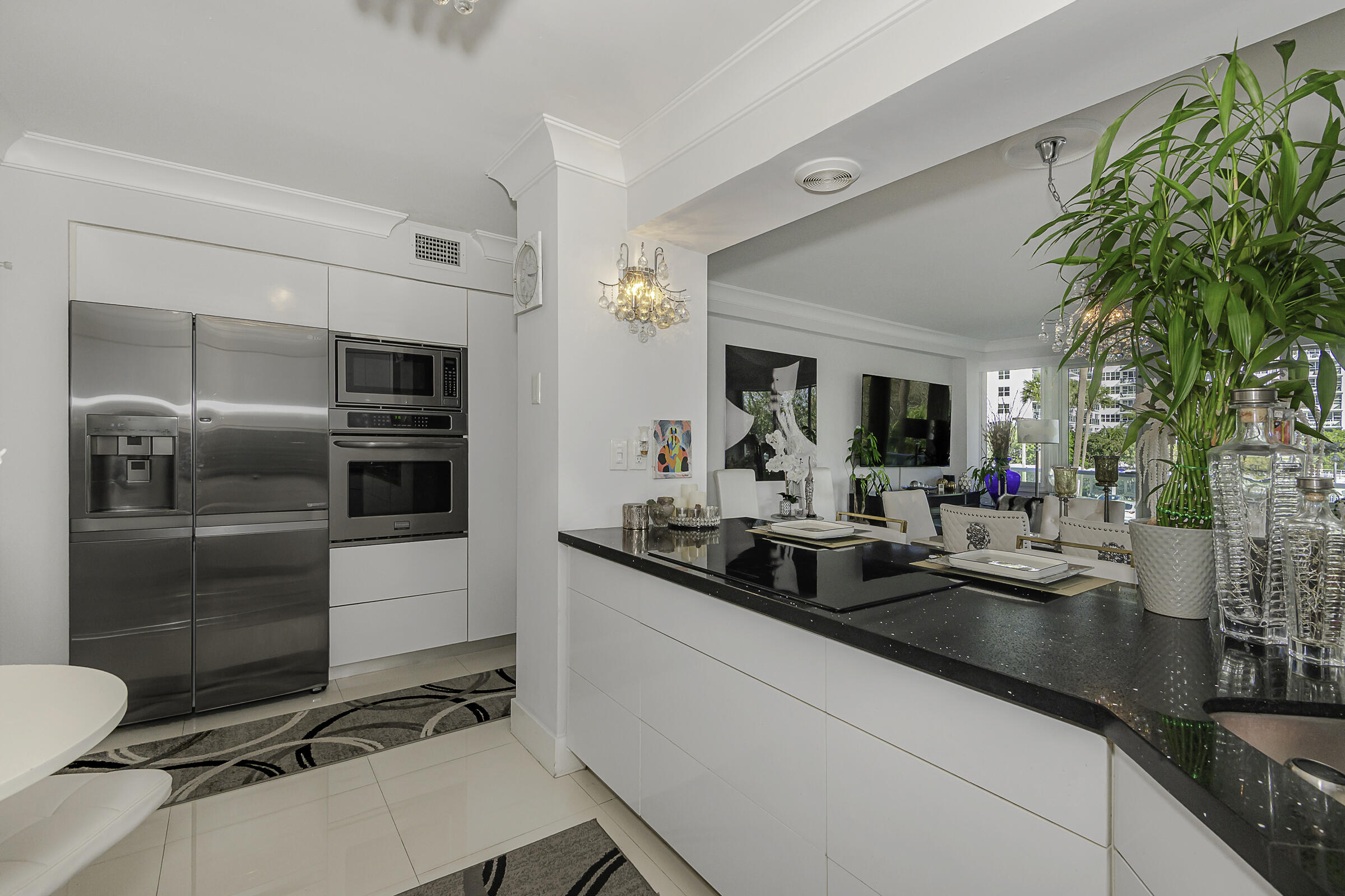 3233 NE 34th St #215 Fort Lauderdale, FL 33308