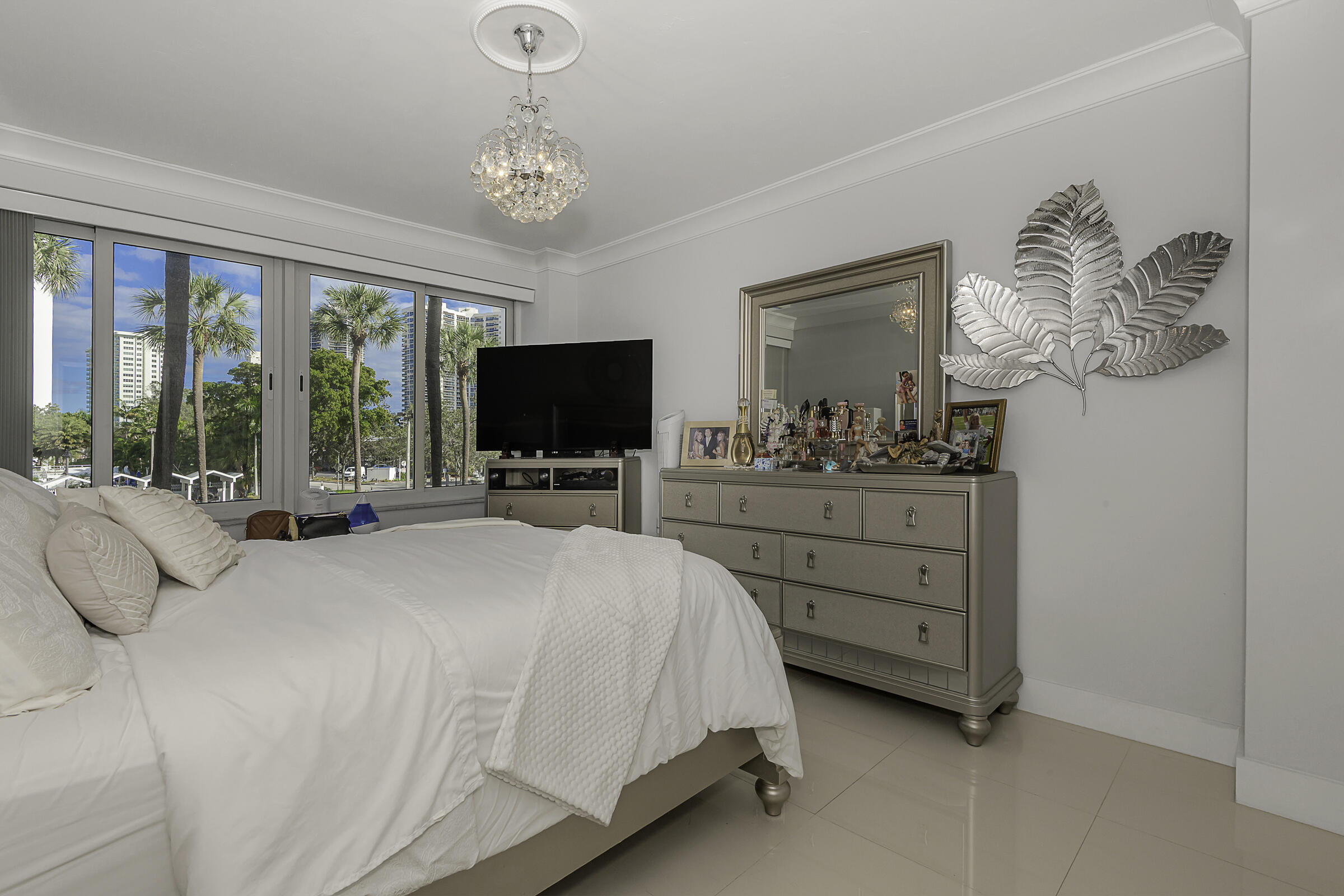 3233 NE 34th St #215 Fort Lauderdale, FL 33308