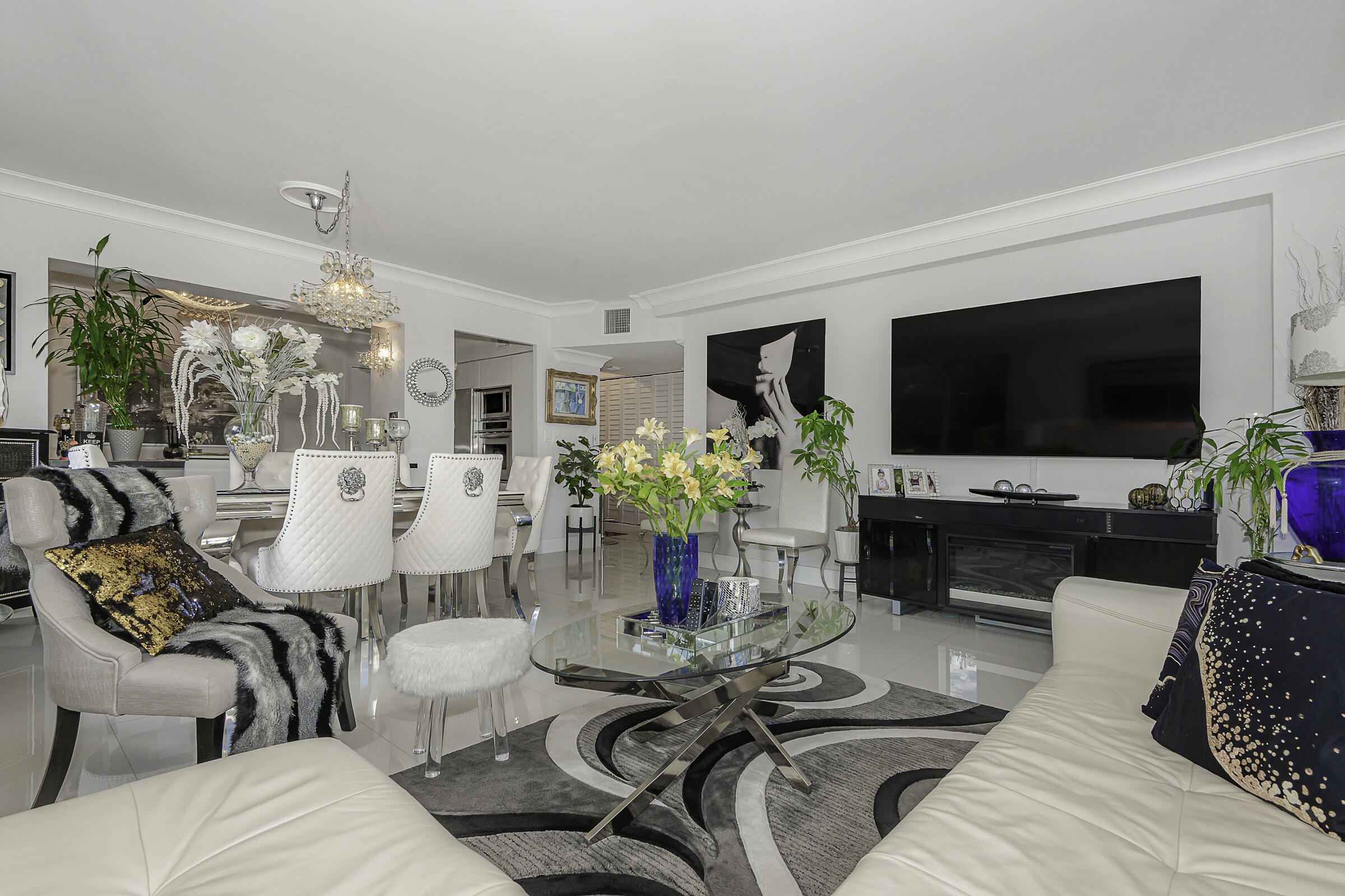 3233 NE 34th St #215 Fort Lauderdale, FL 33308