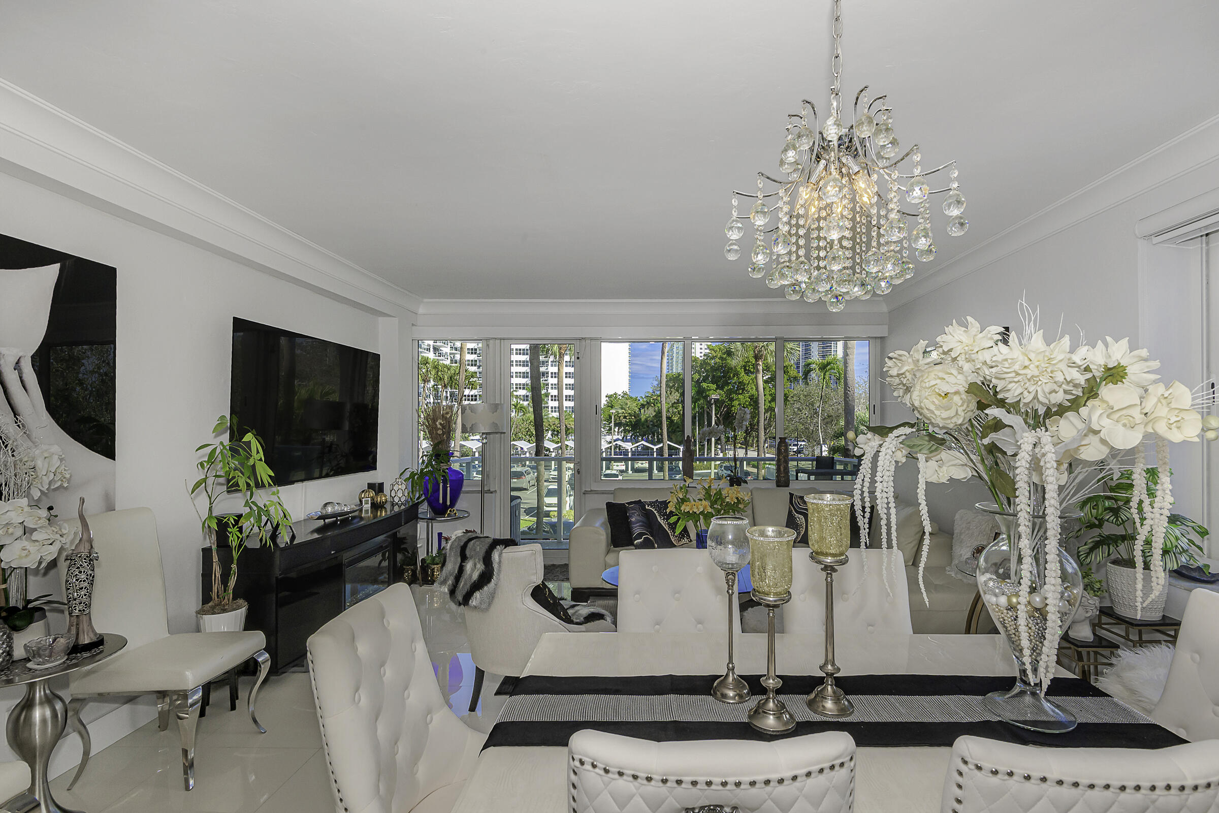 3233 NE 34th St #215 Fort Lauderdale, FL 33308