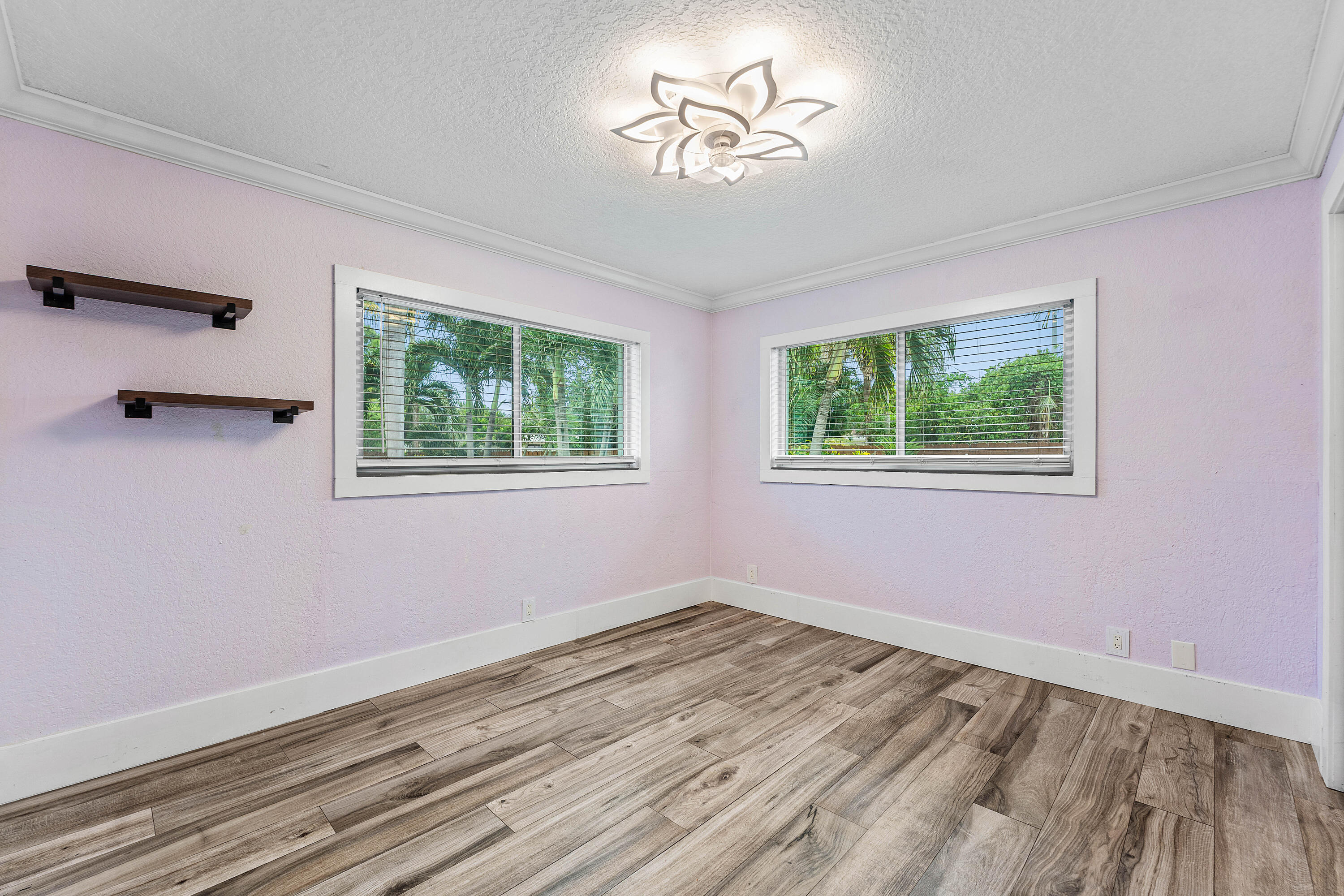 819 6th Lake Park, FL 33403